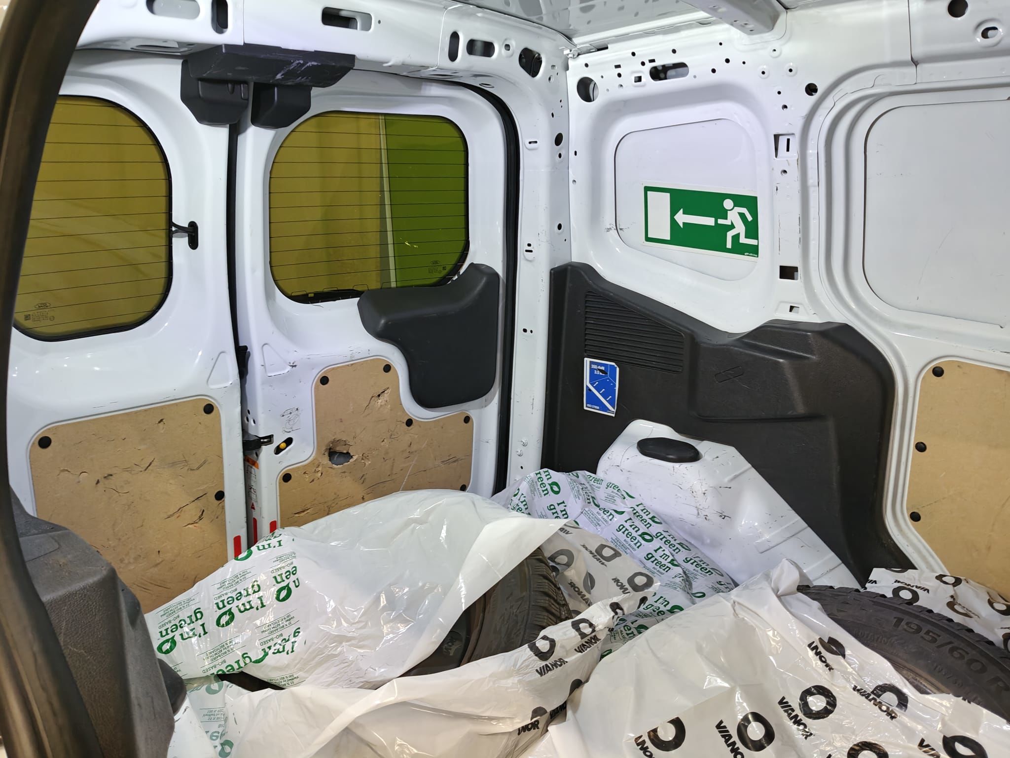 Ford Transit Courier 2021