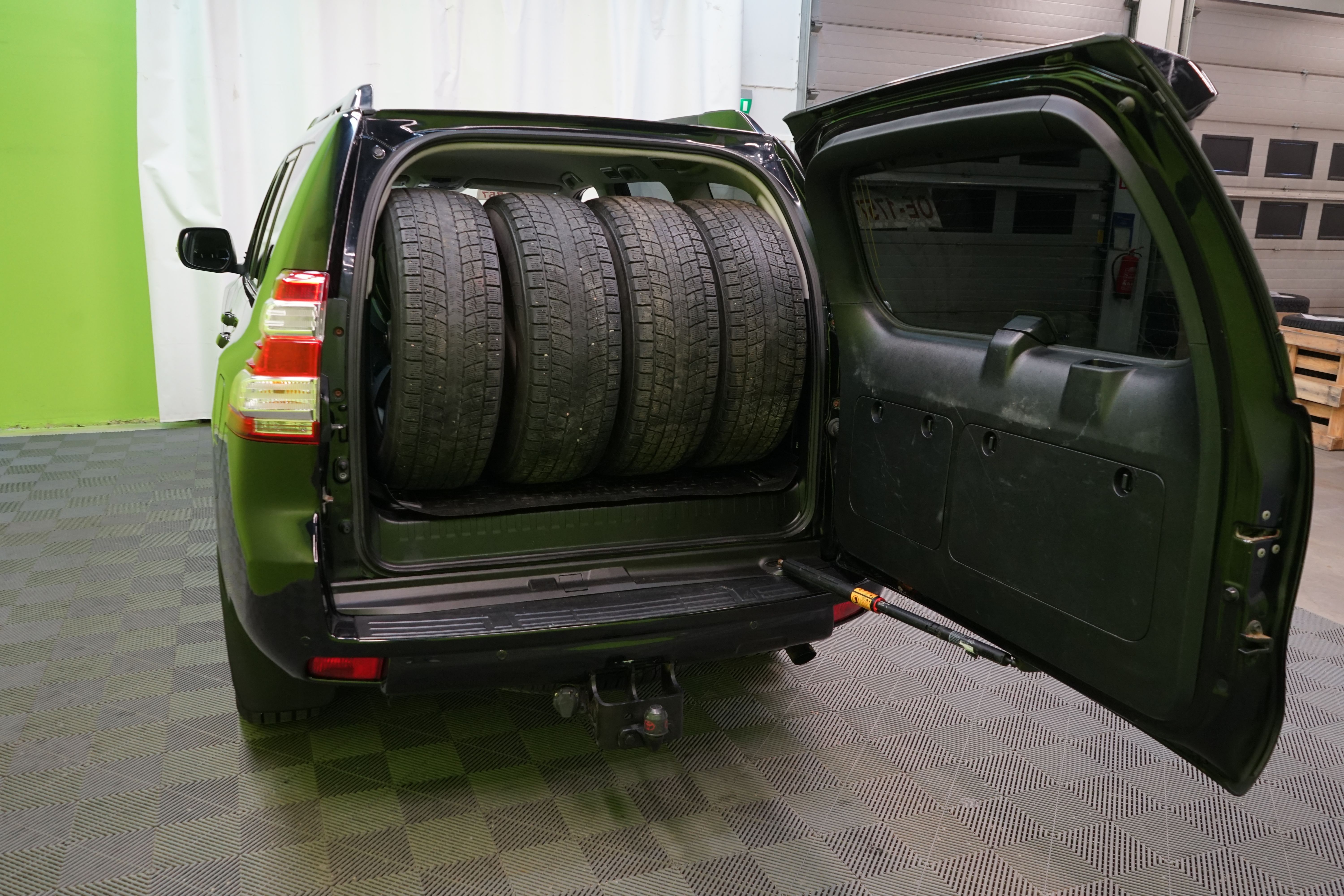 Toyota Land Cruiser 2014