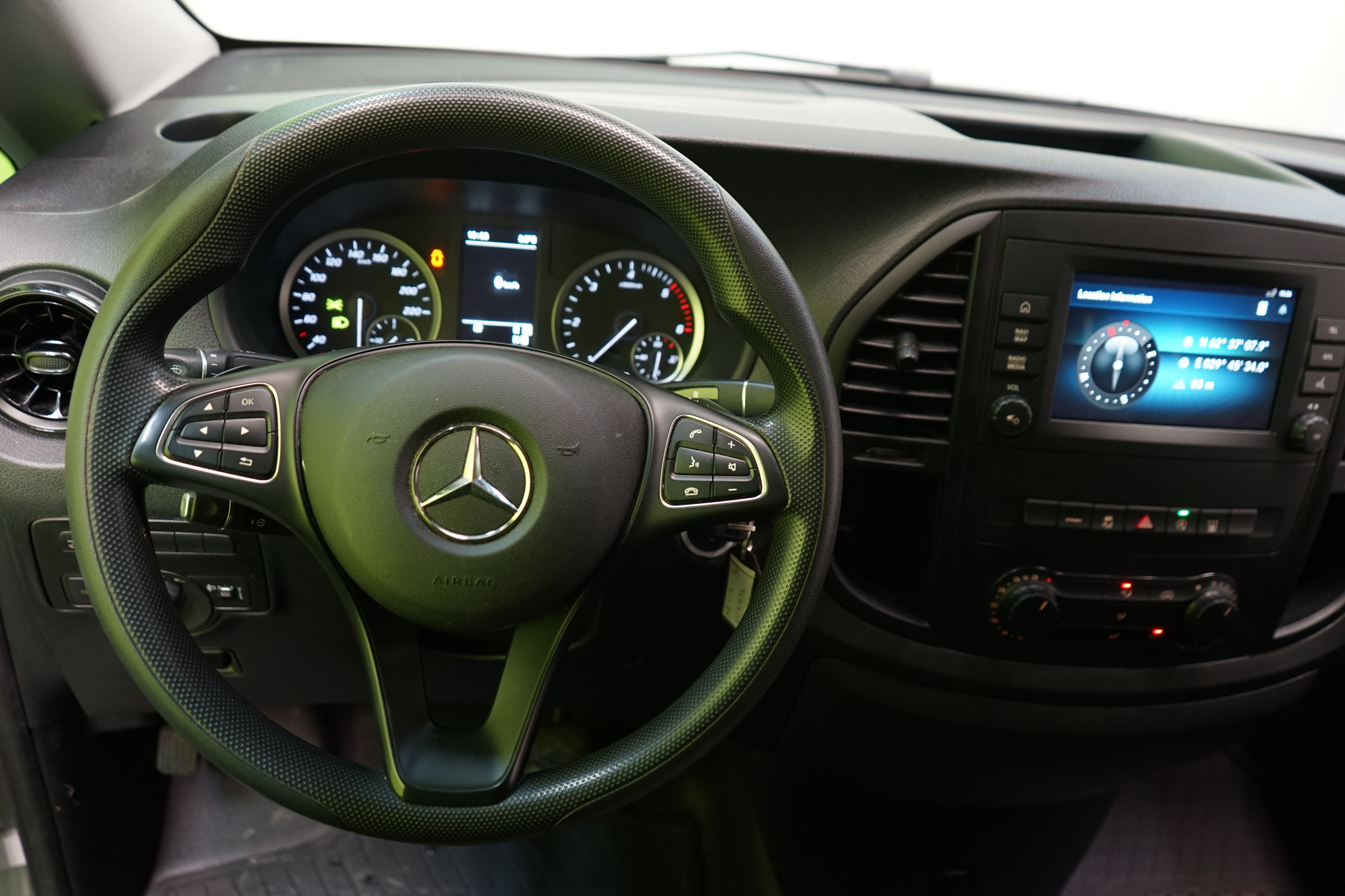 Mercedes-Benz Vito 2023