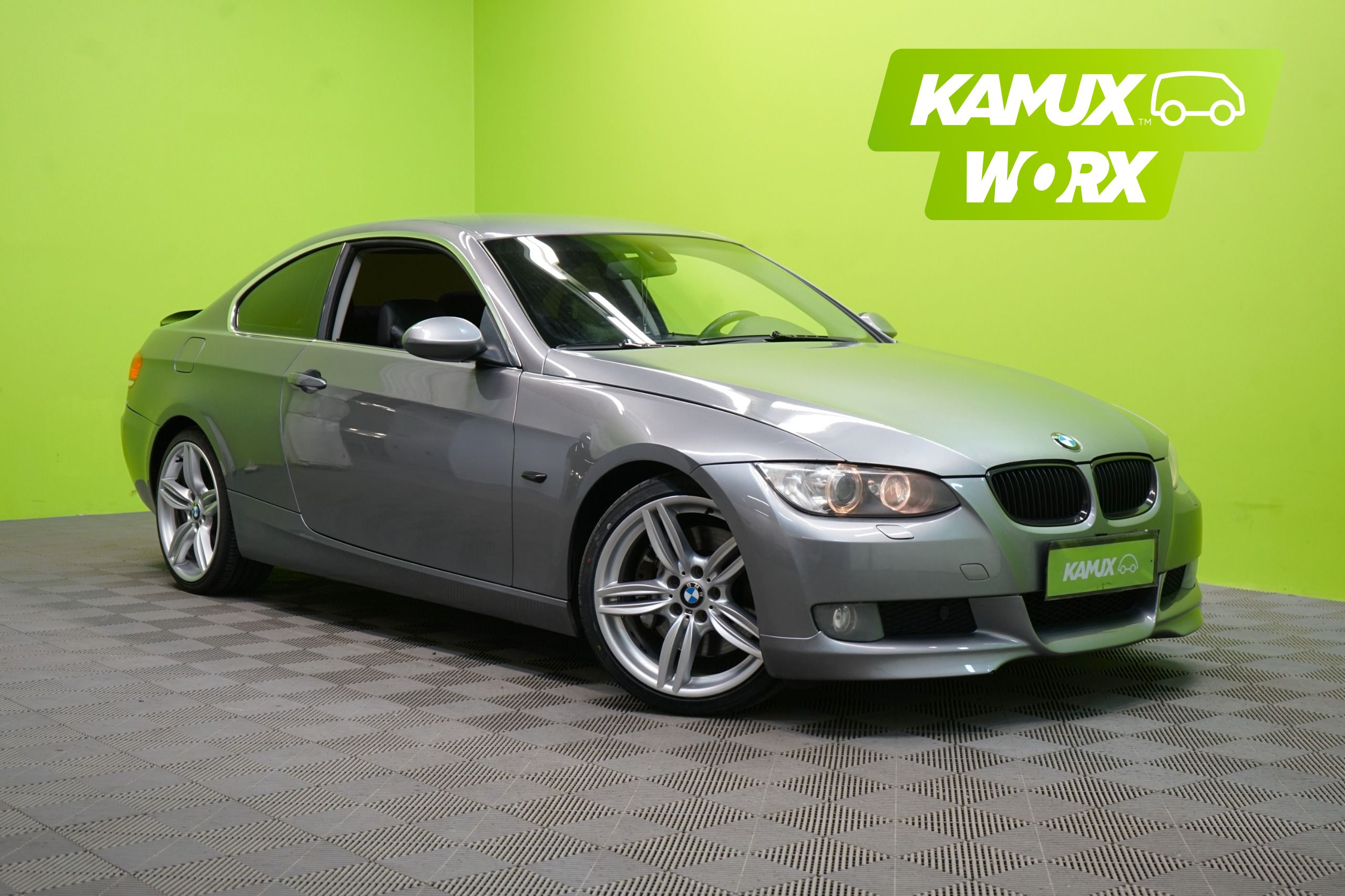 BMW 330 2007