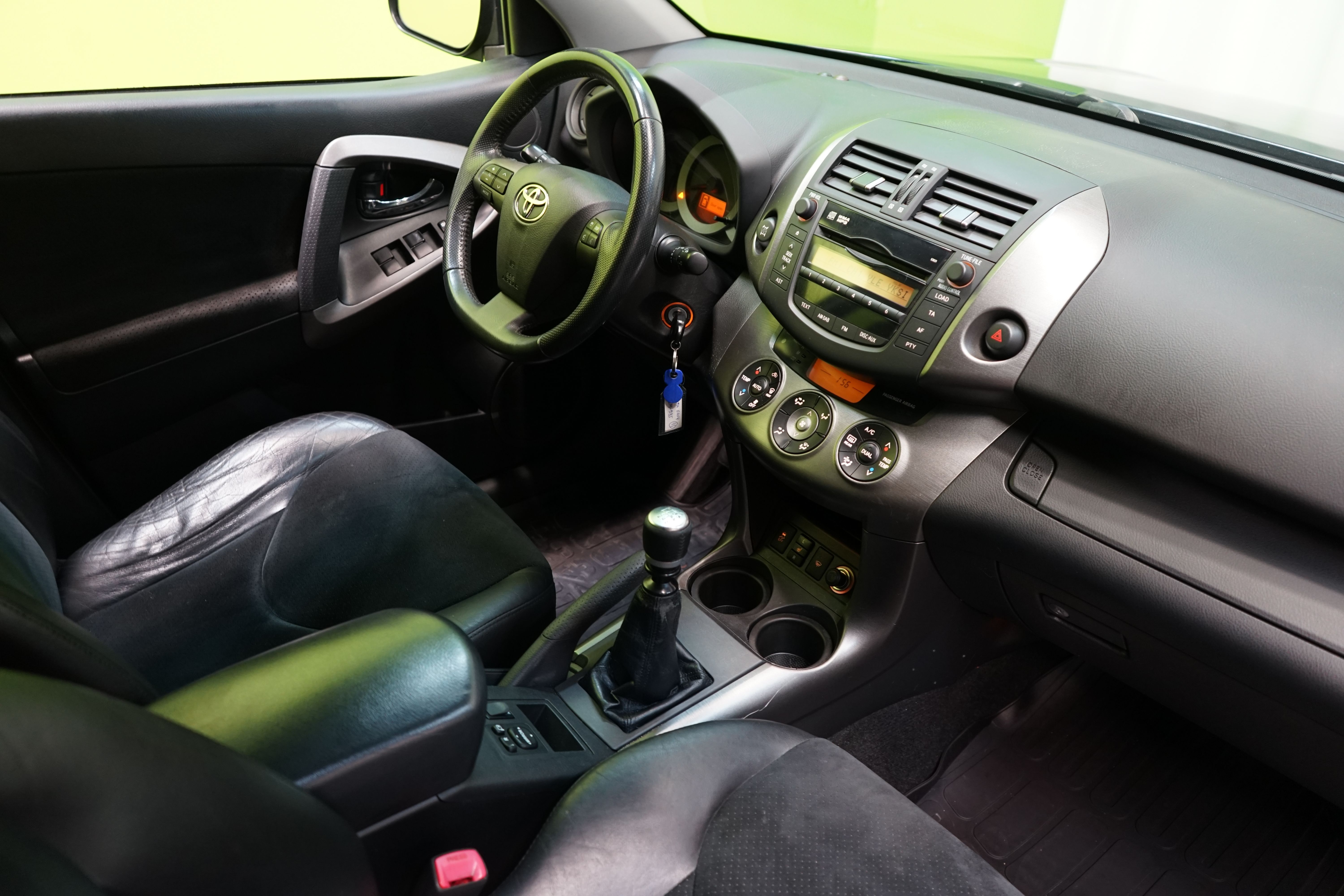 Toyota RAV4 2011