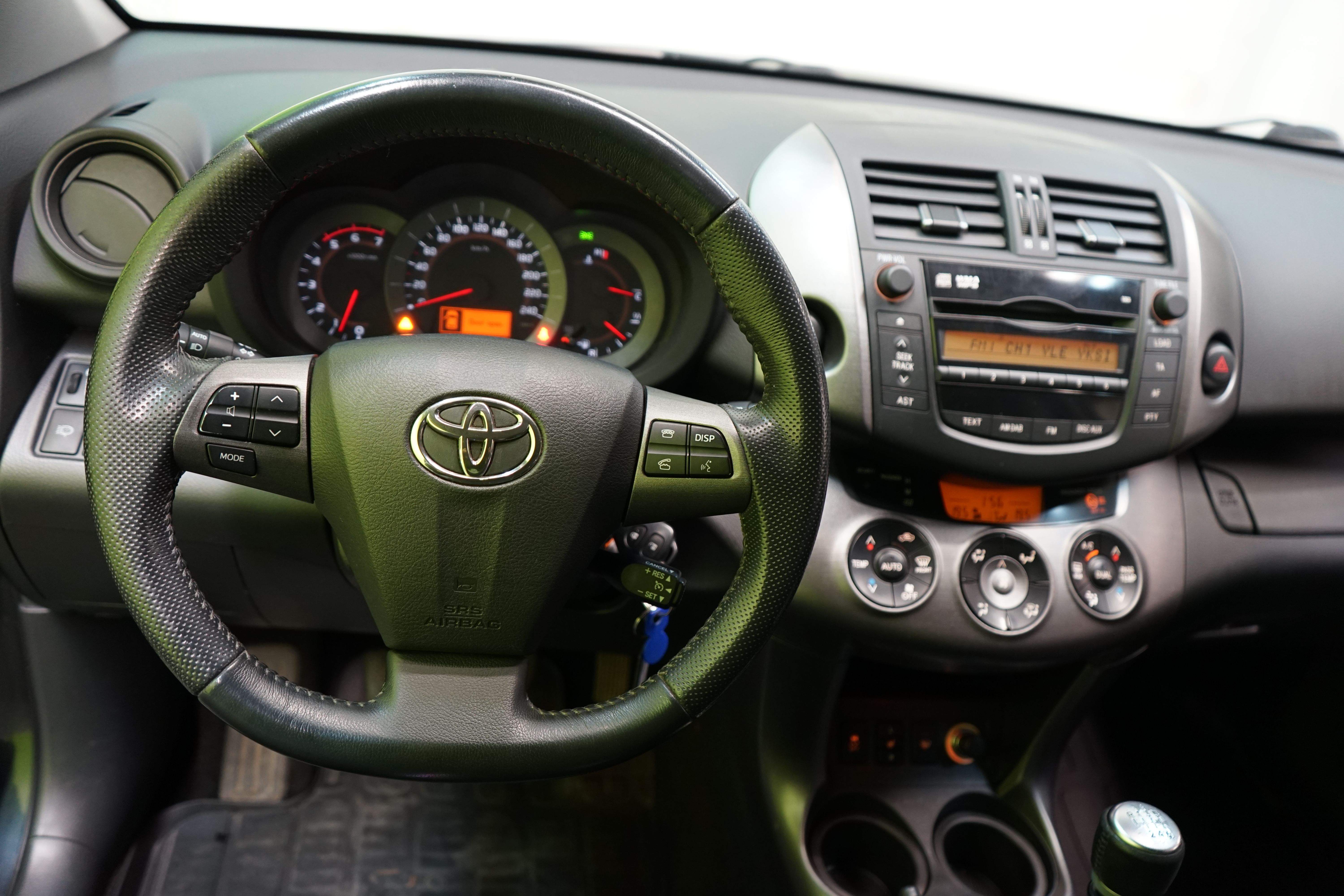 Toyota RAV4 2011