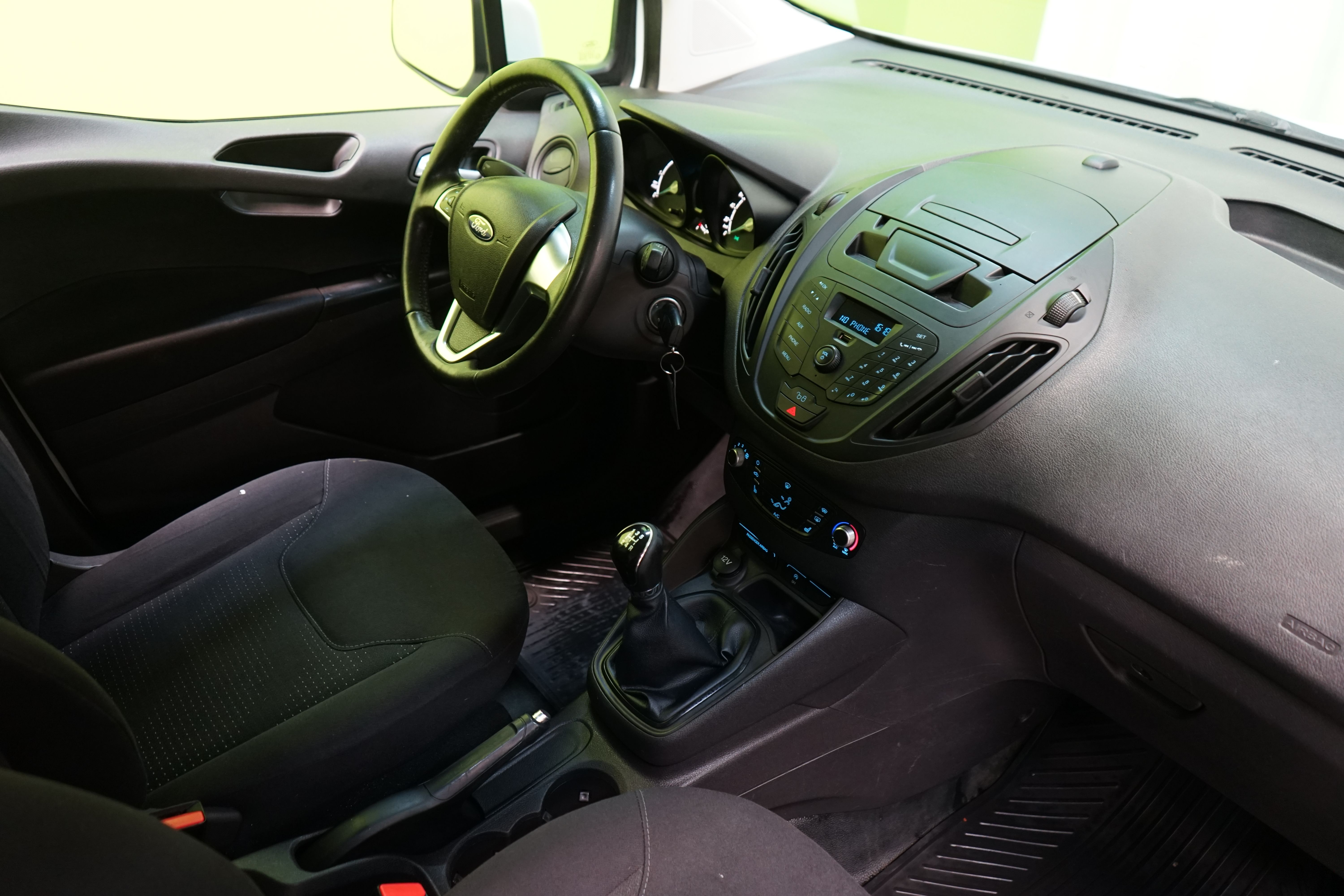 Ford Transit Courier 2016