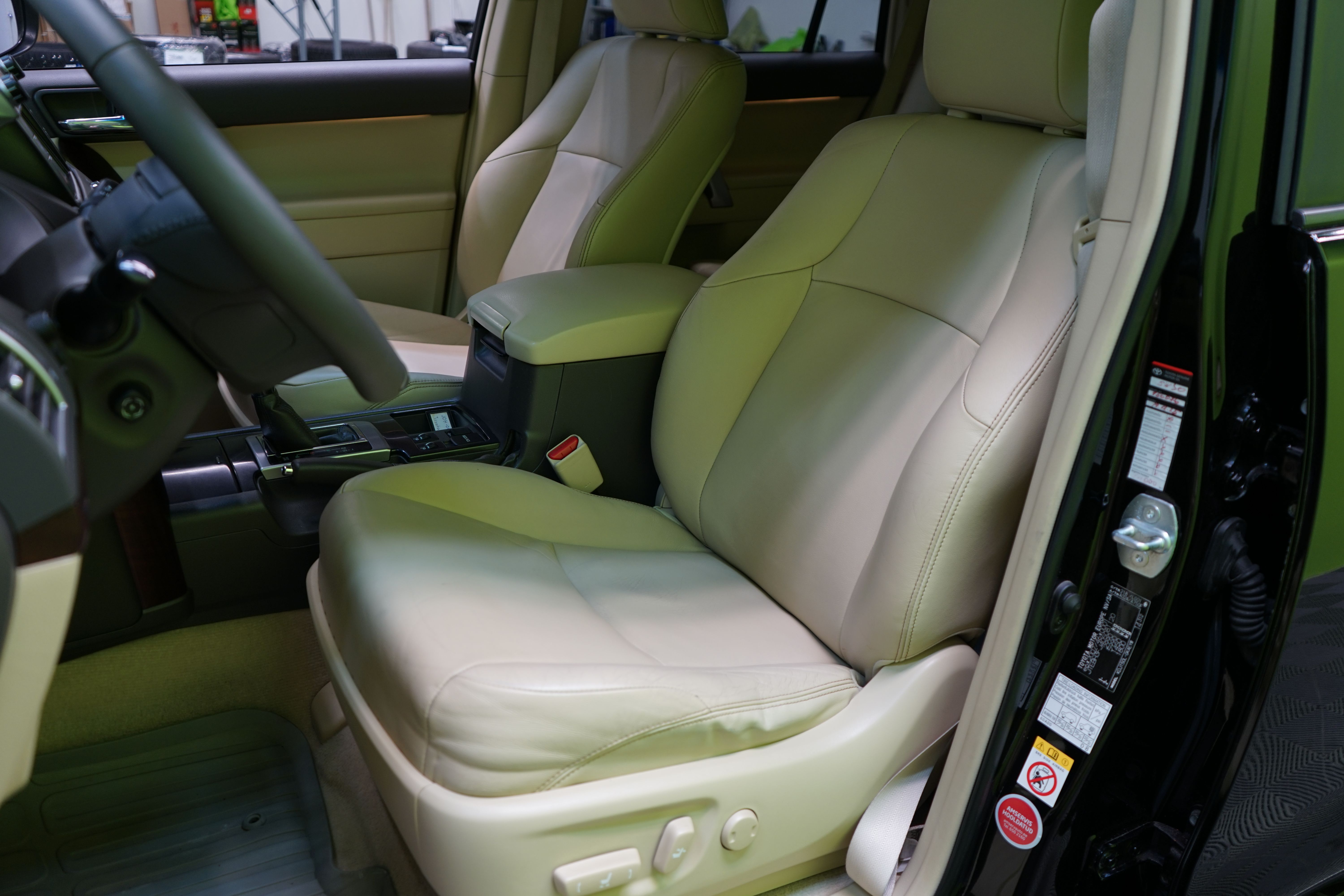 Toyota Land Cruiser 2015