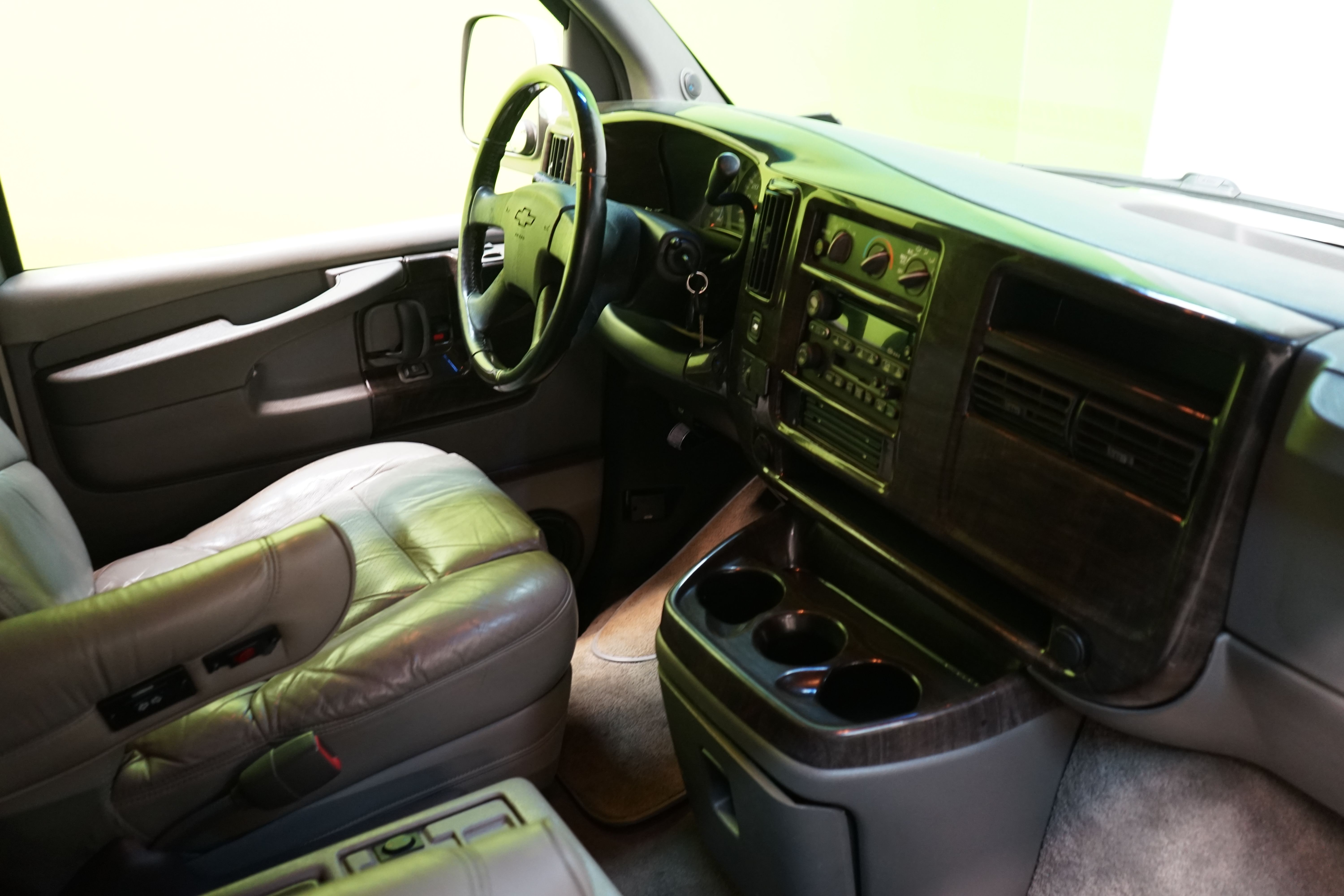 Chevrolet Express 2003