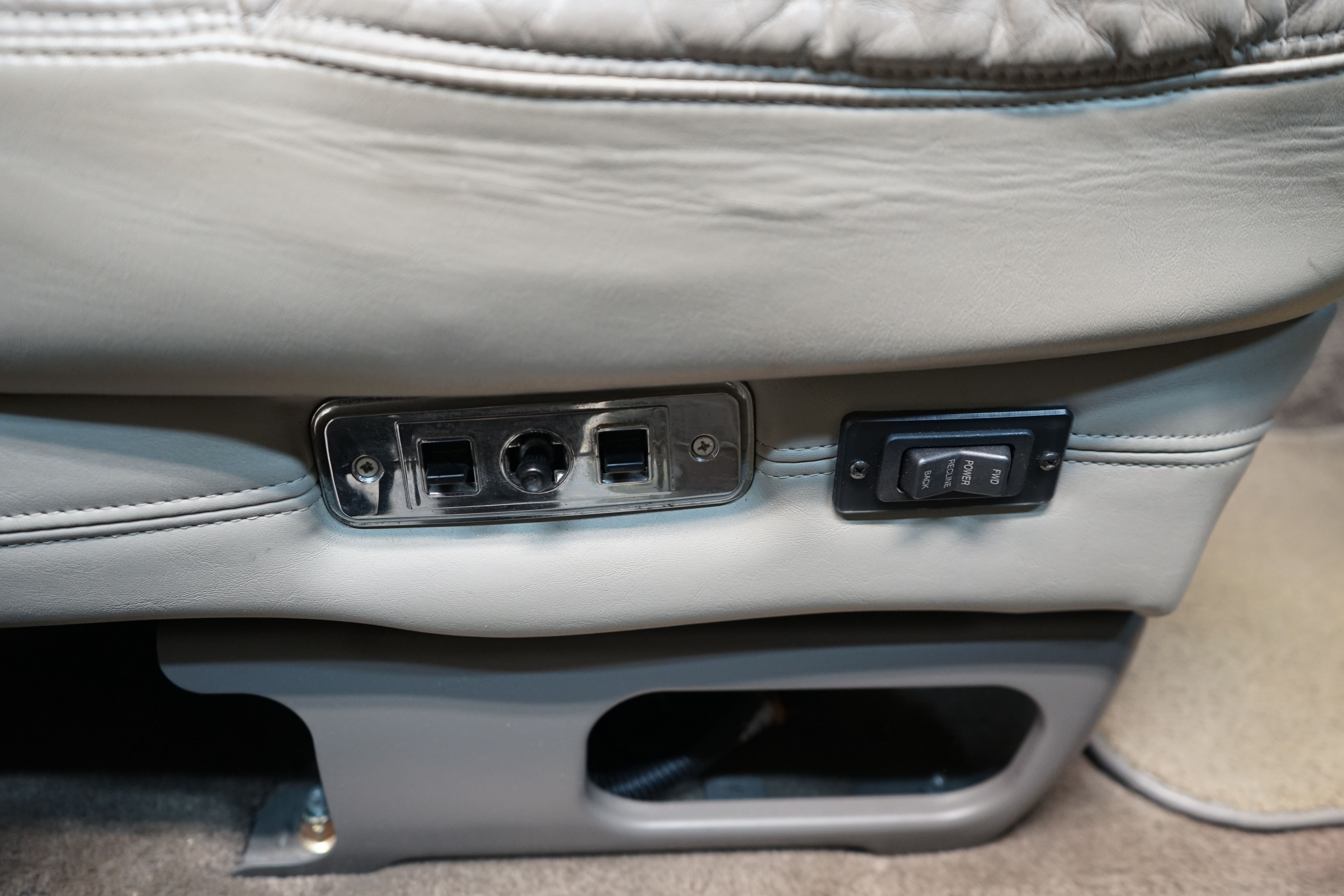 Chevrolet Express 2003