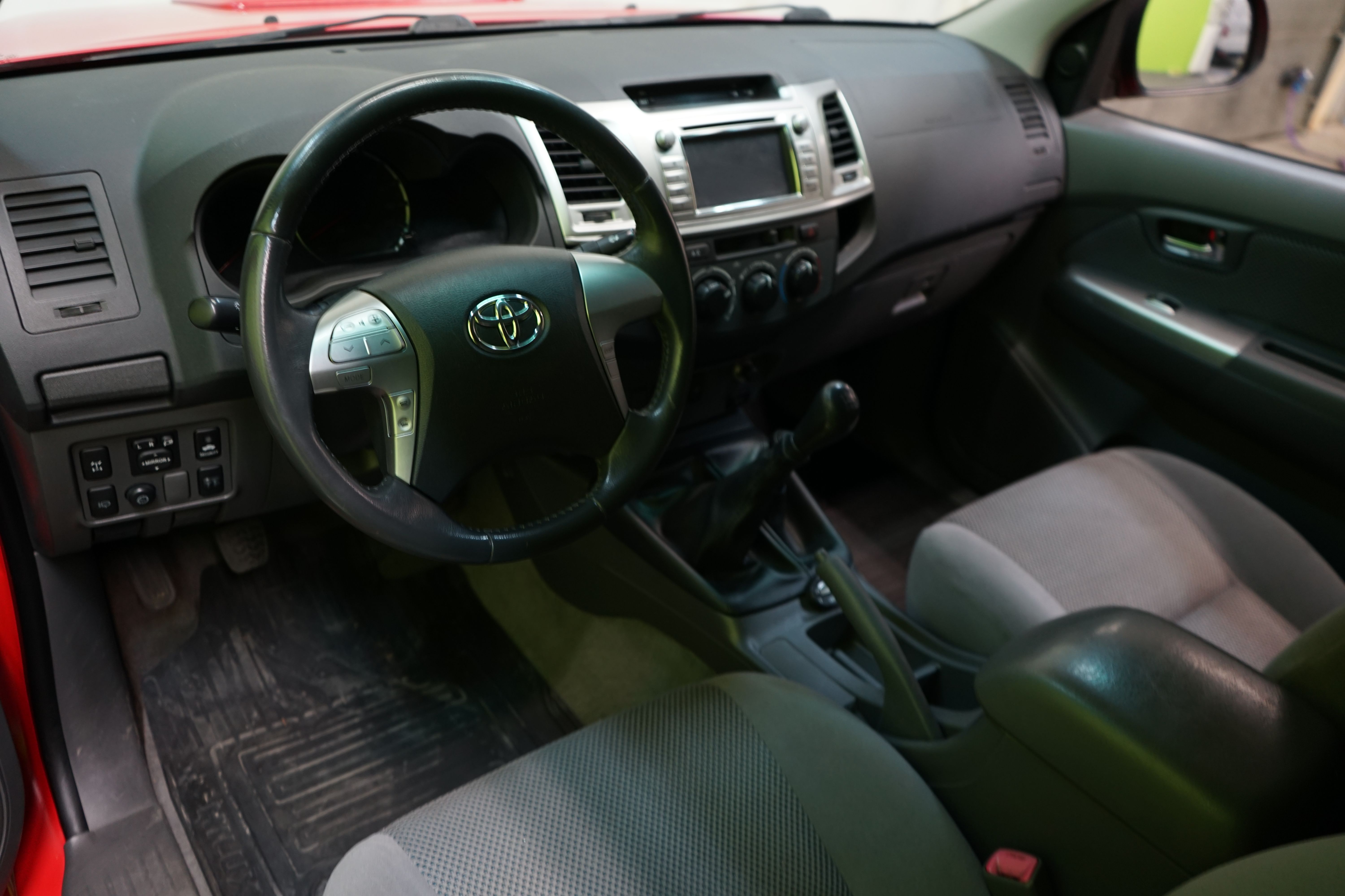 Toyota Hilux 2013