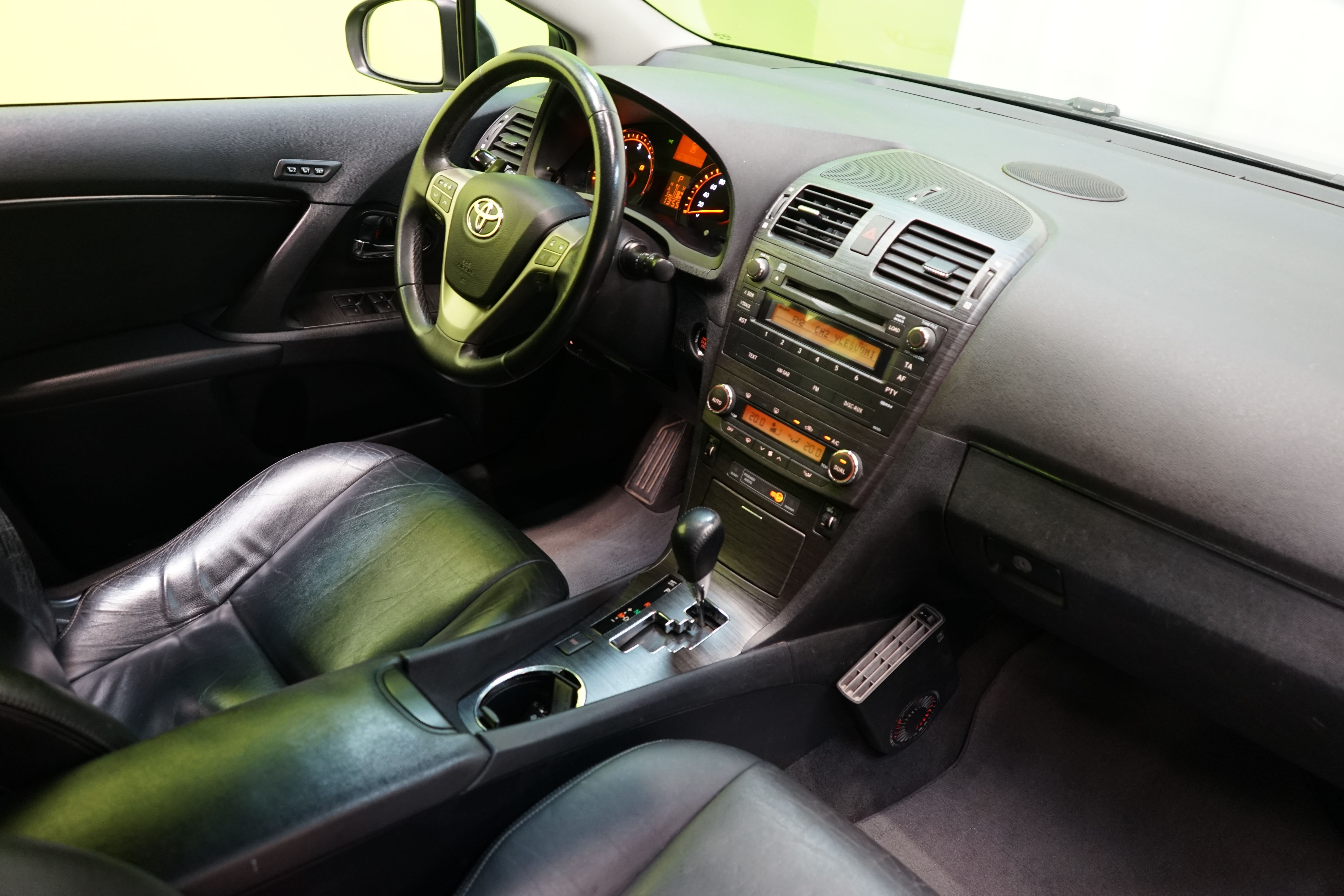 Toyota Avensis 2010