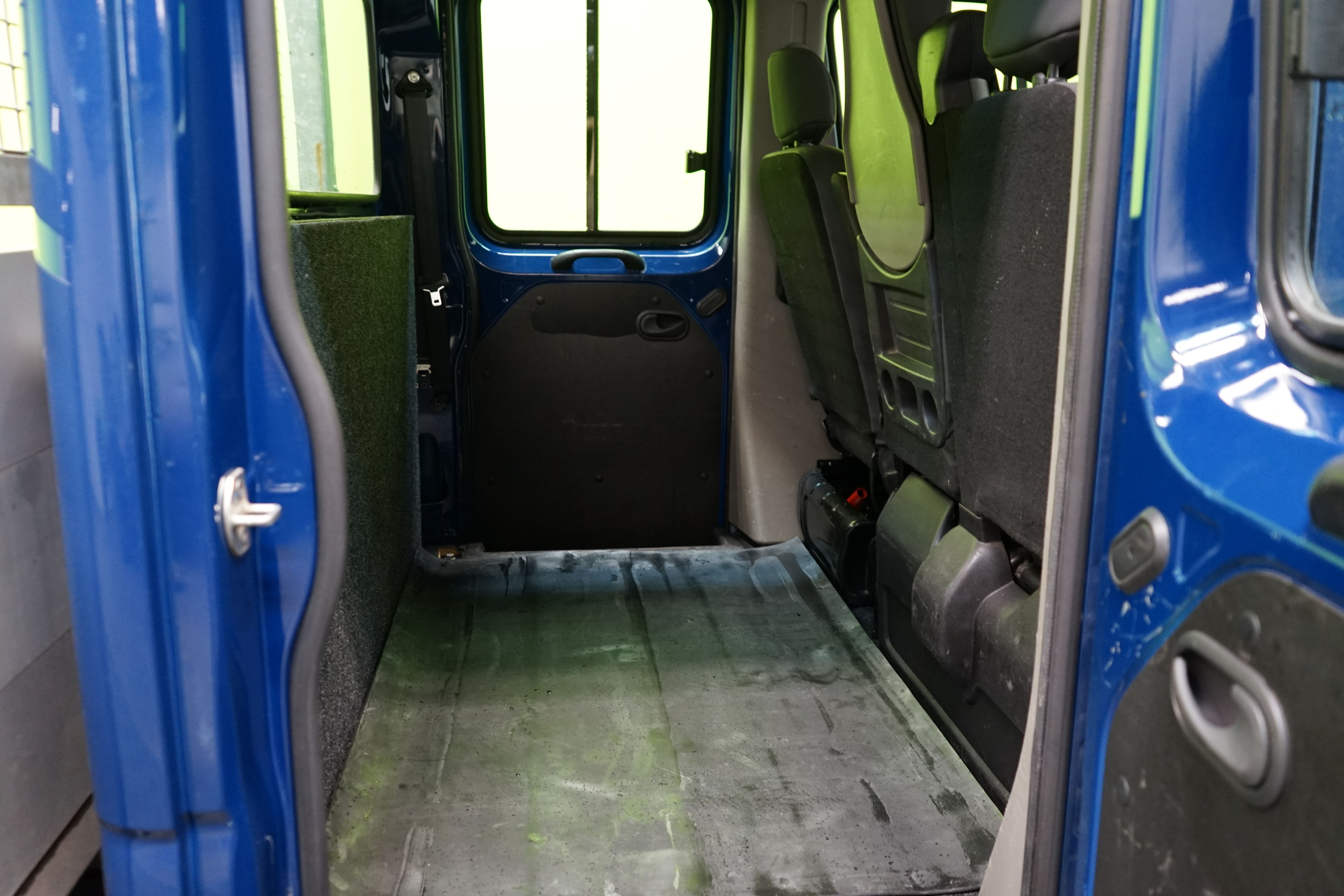 Nissan NV400 2015