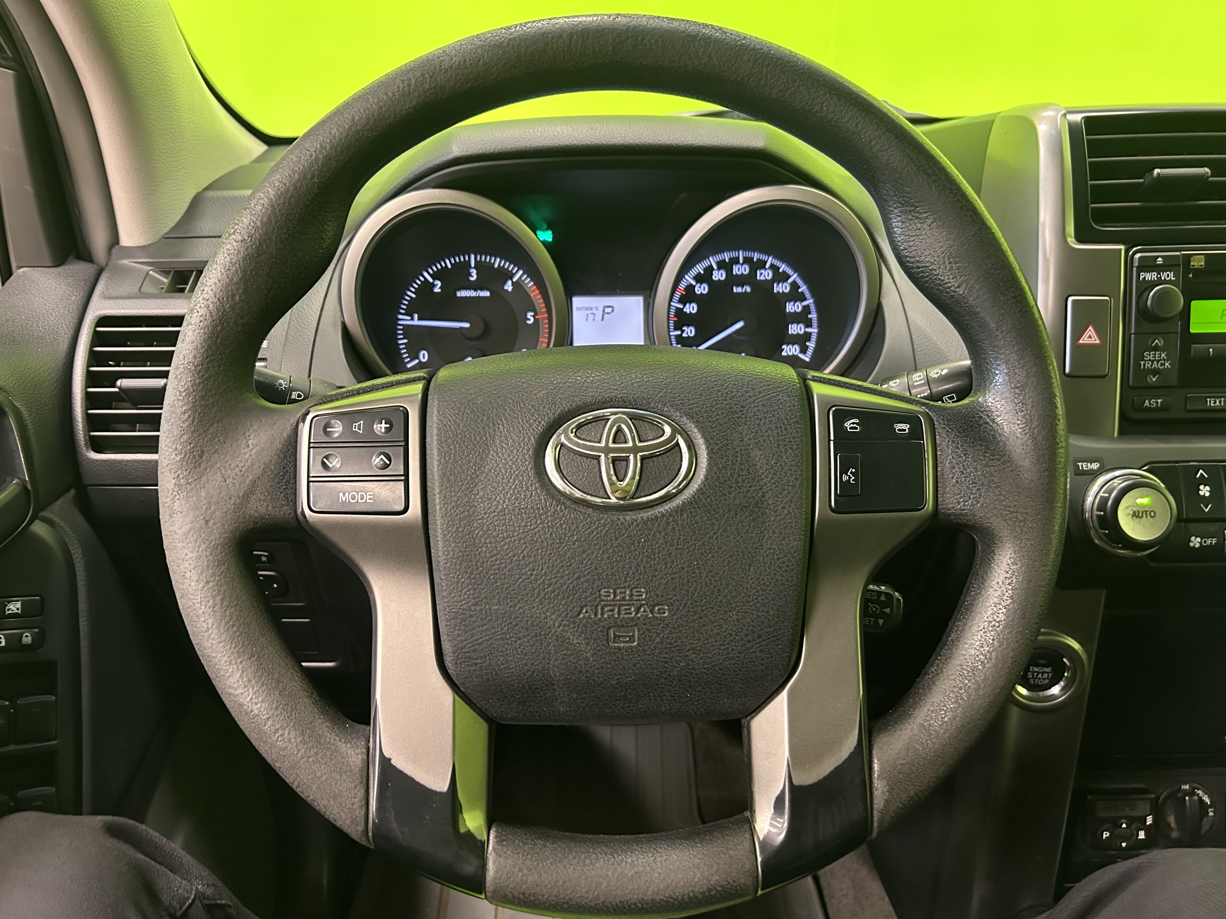 Toyota Land Cruiser 2010
