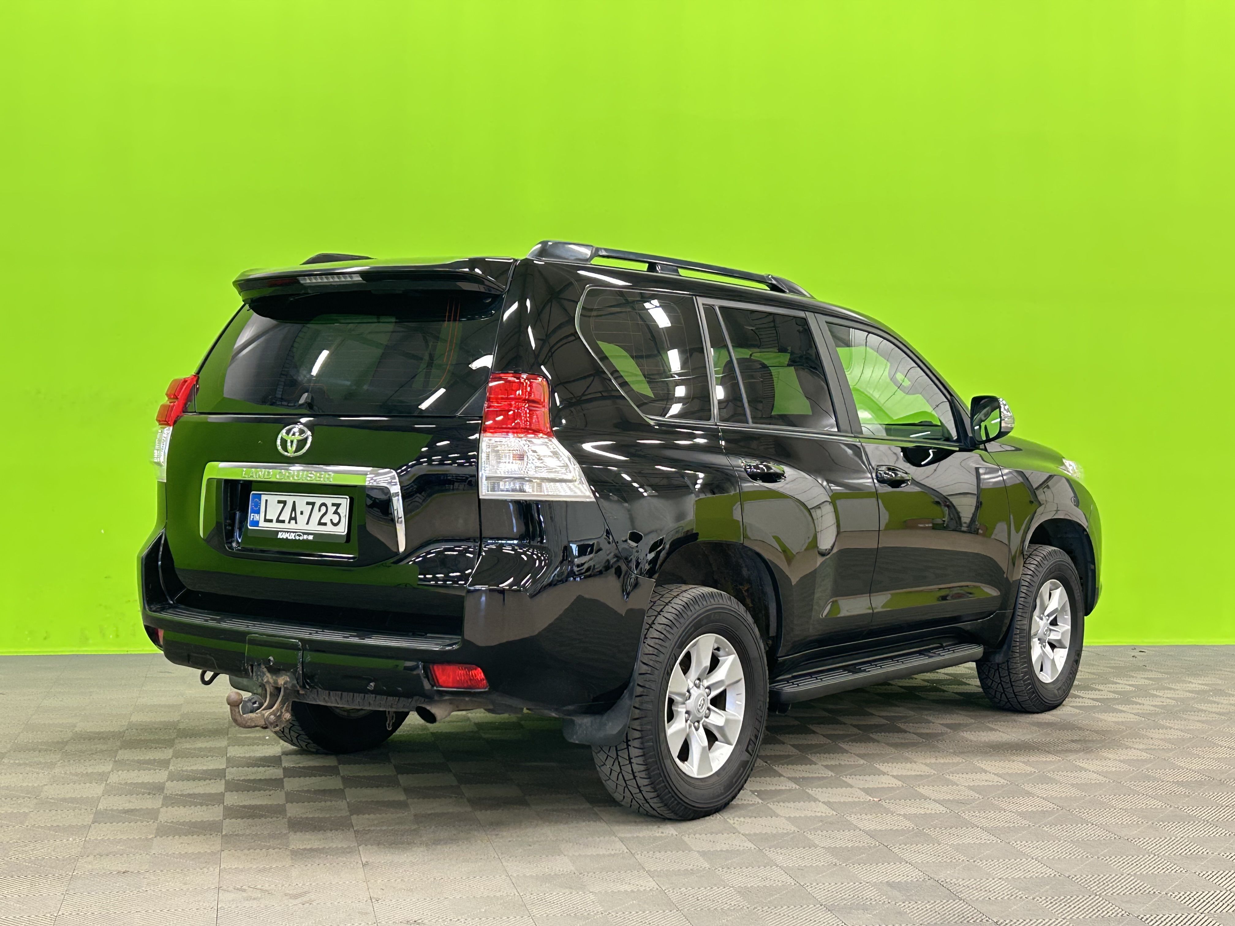 Toyota Land Cruiser 2010