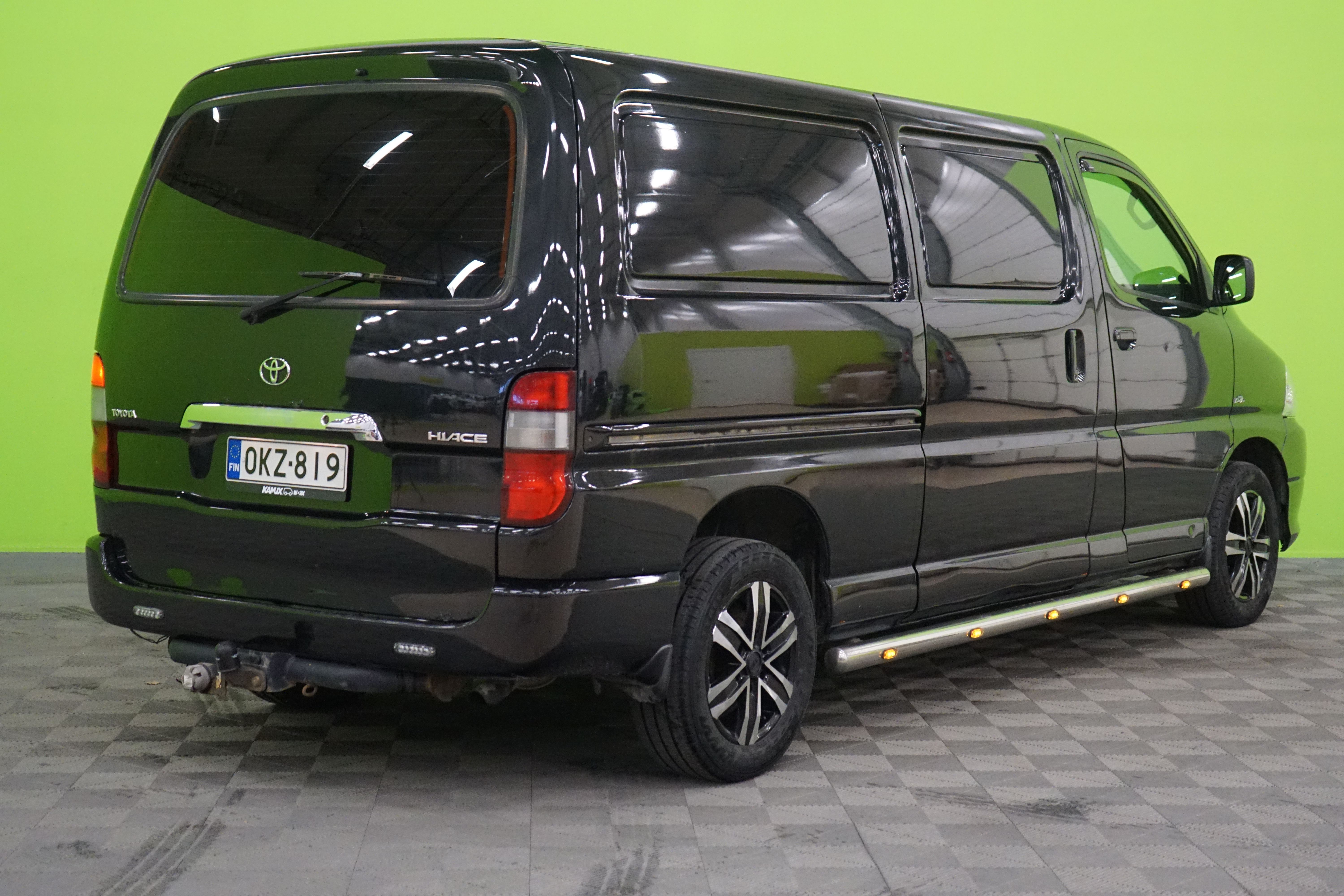 Toyota Hiace 2010