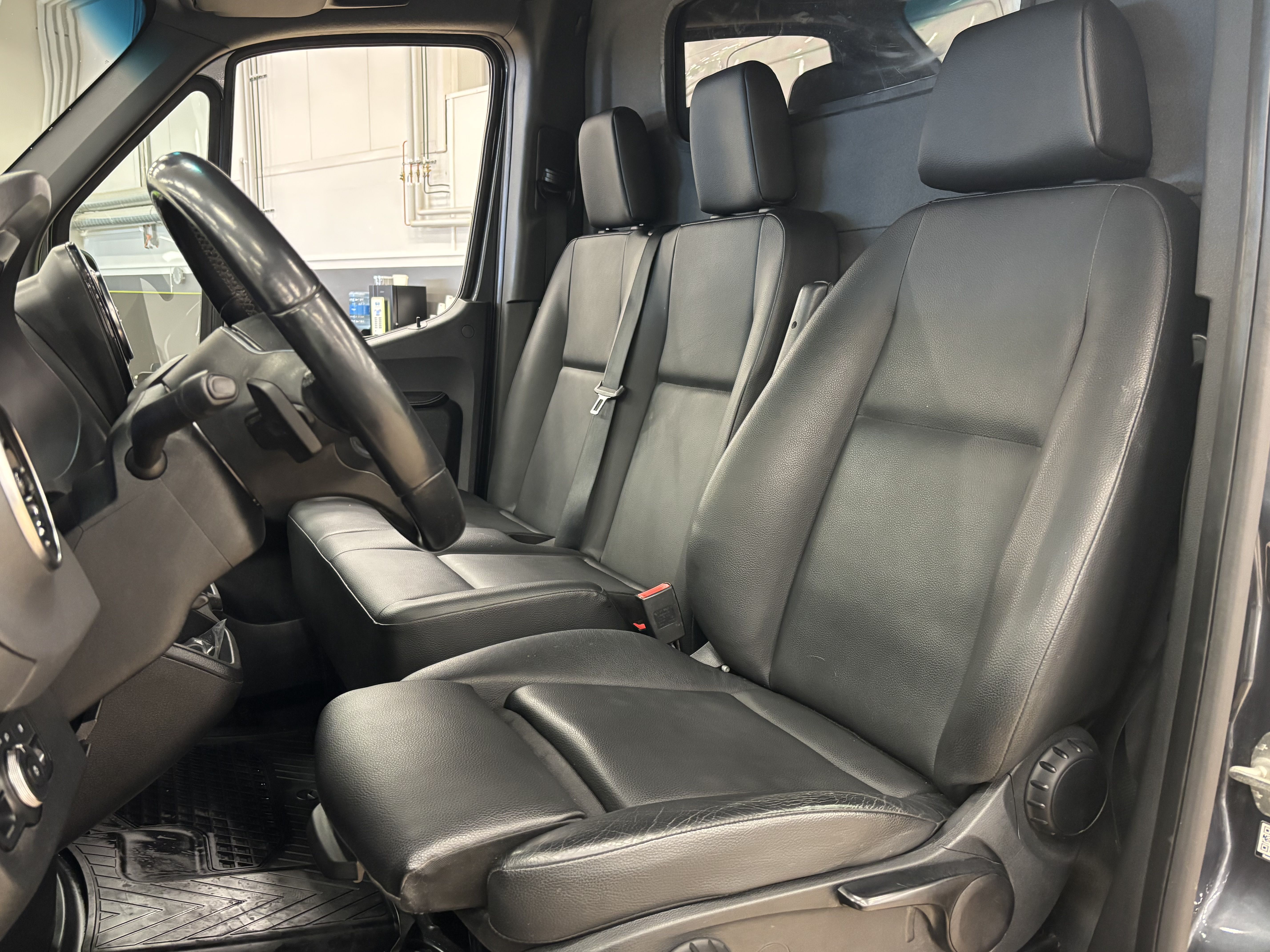 Mercedes-Benz Sprinter 2021