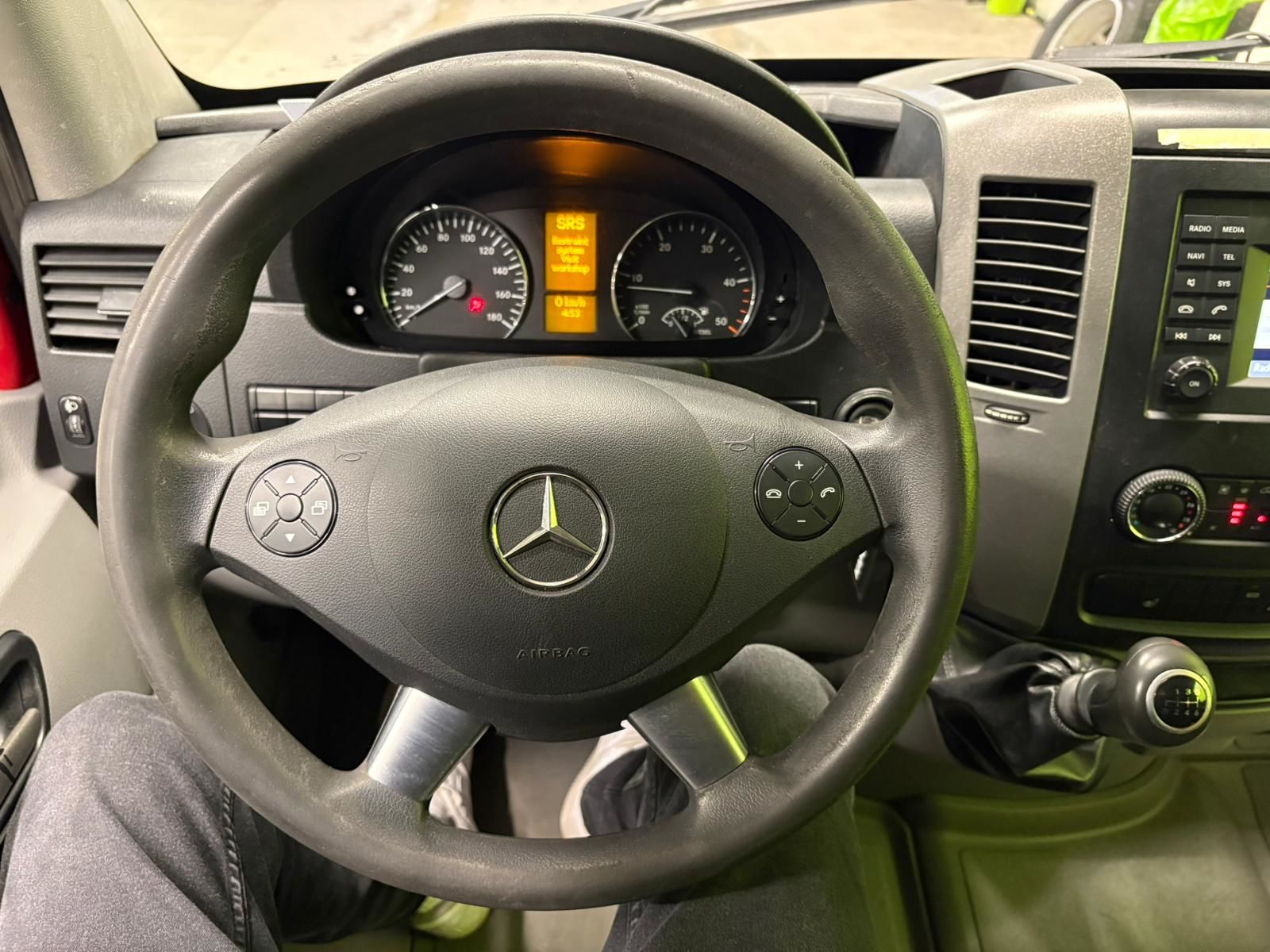 Mercedes-Benz Sprinter 2013