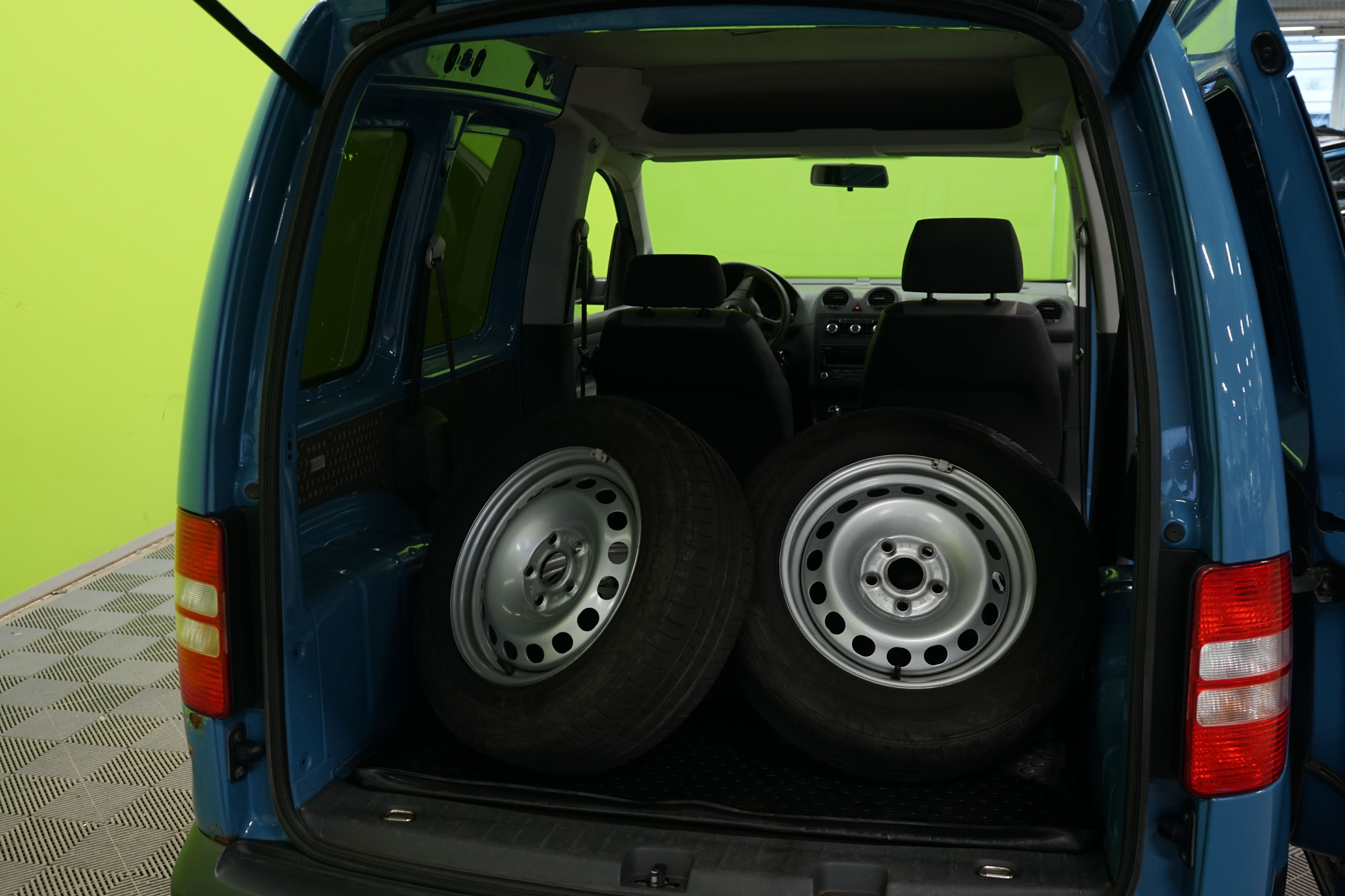 Volkswagen Caddy 2012