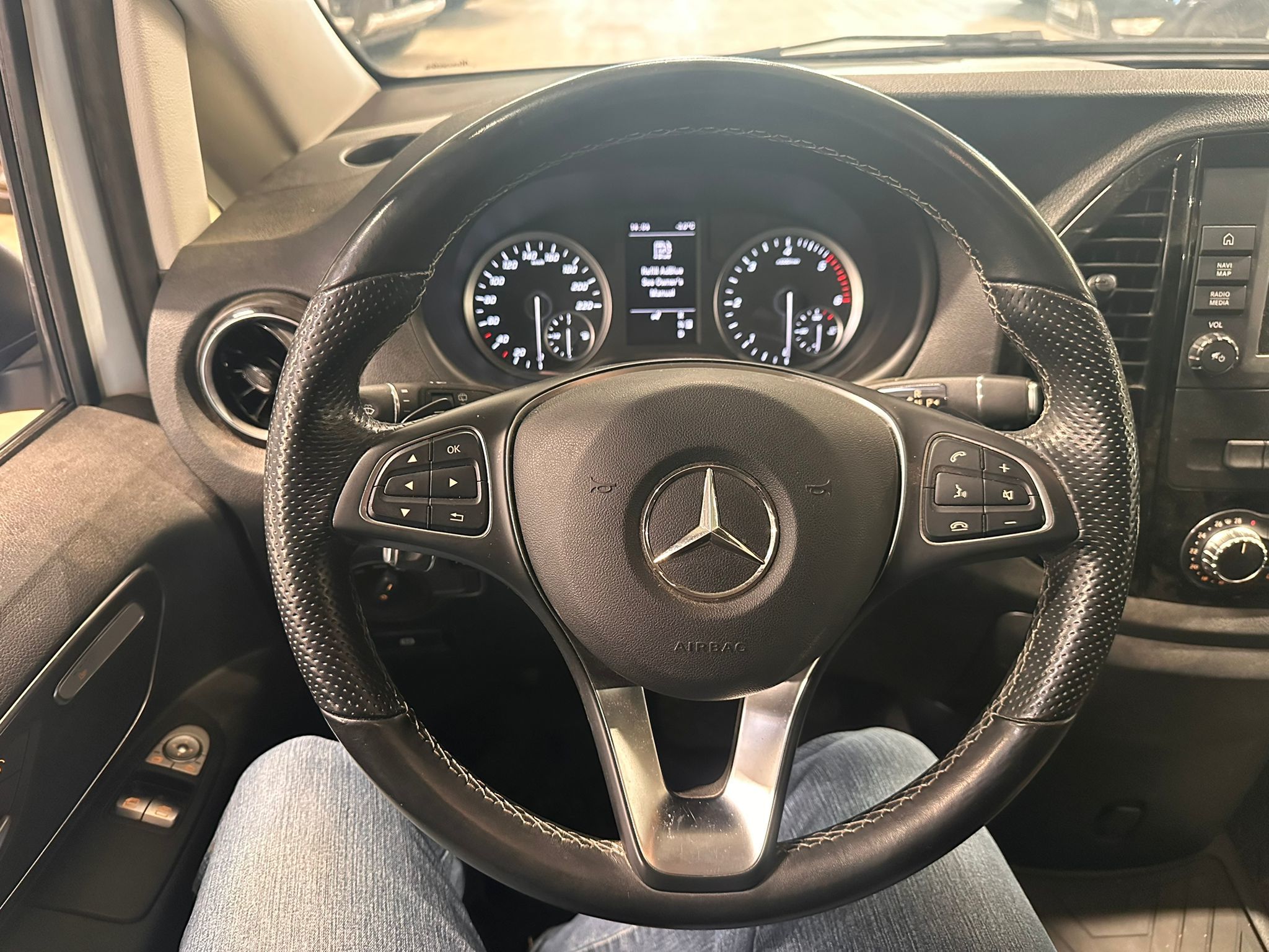 Mercedes-Benz Vito 2023