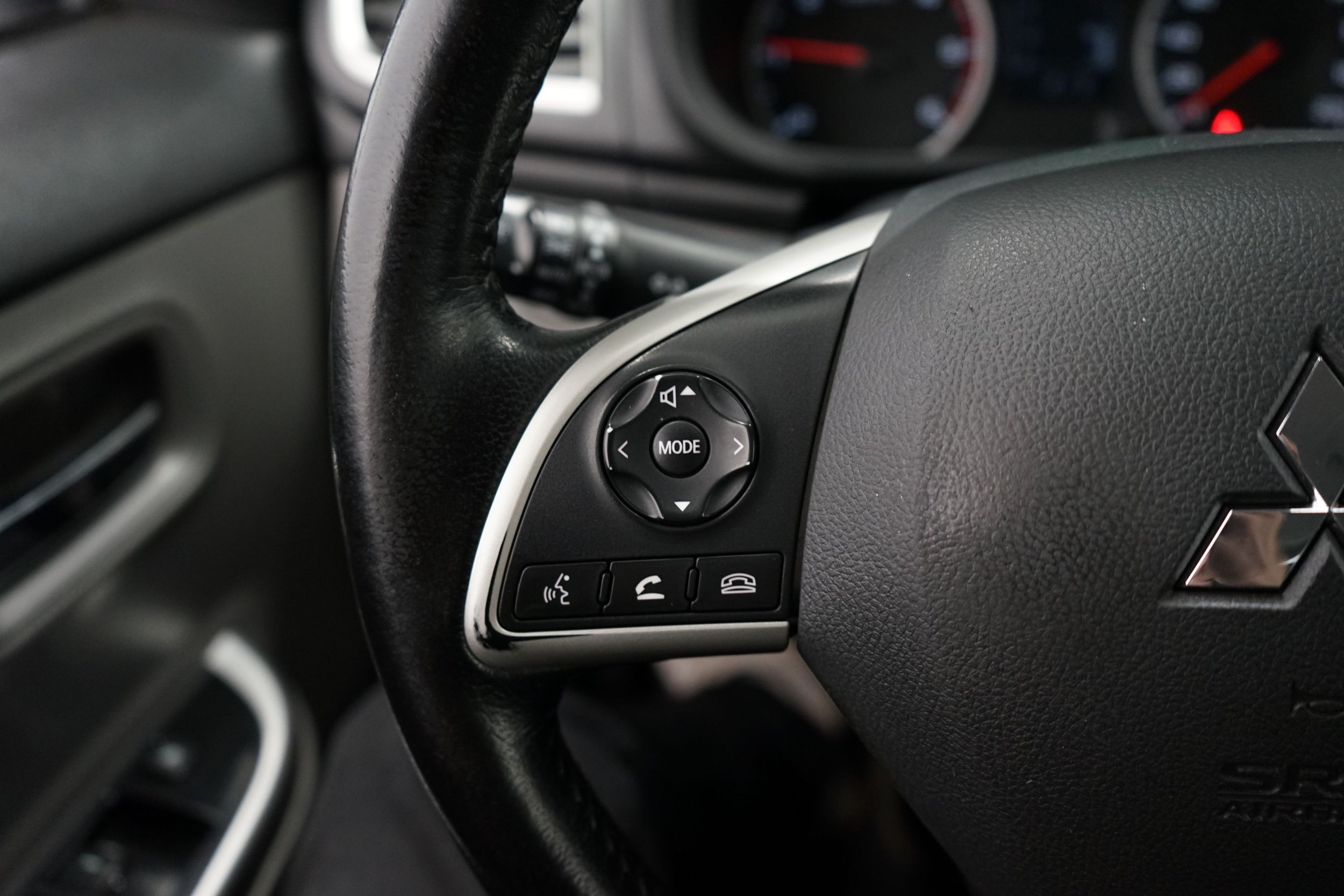 Mitsubishi L200 2015