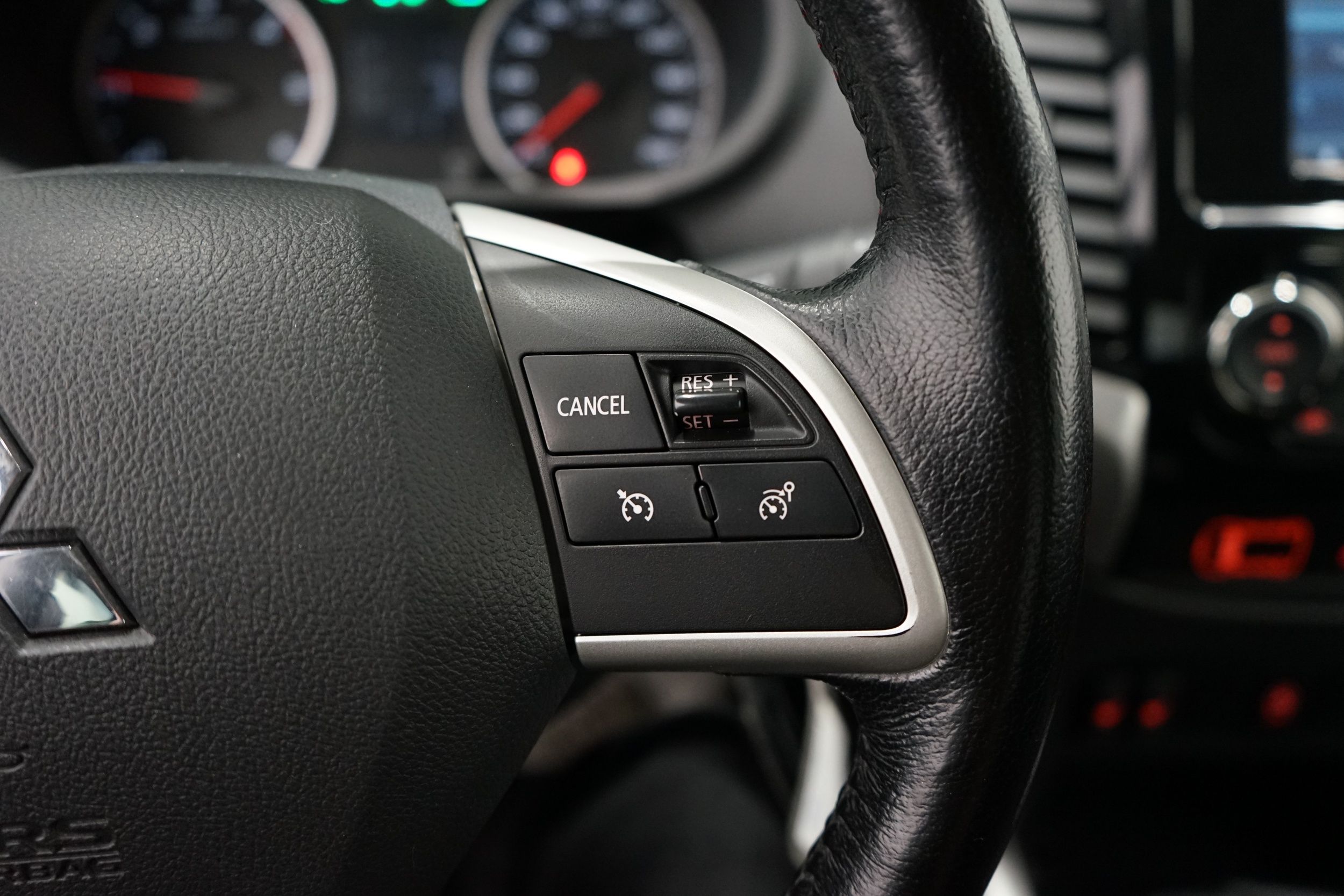 Mitsubishi L200 2015