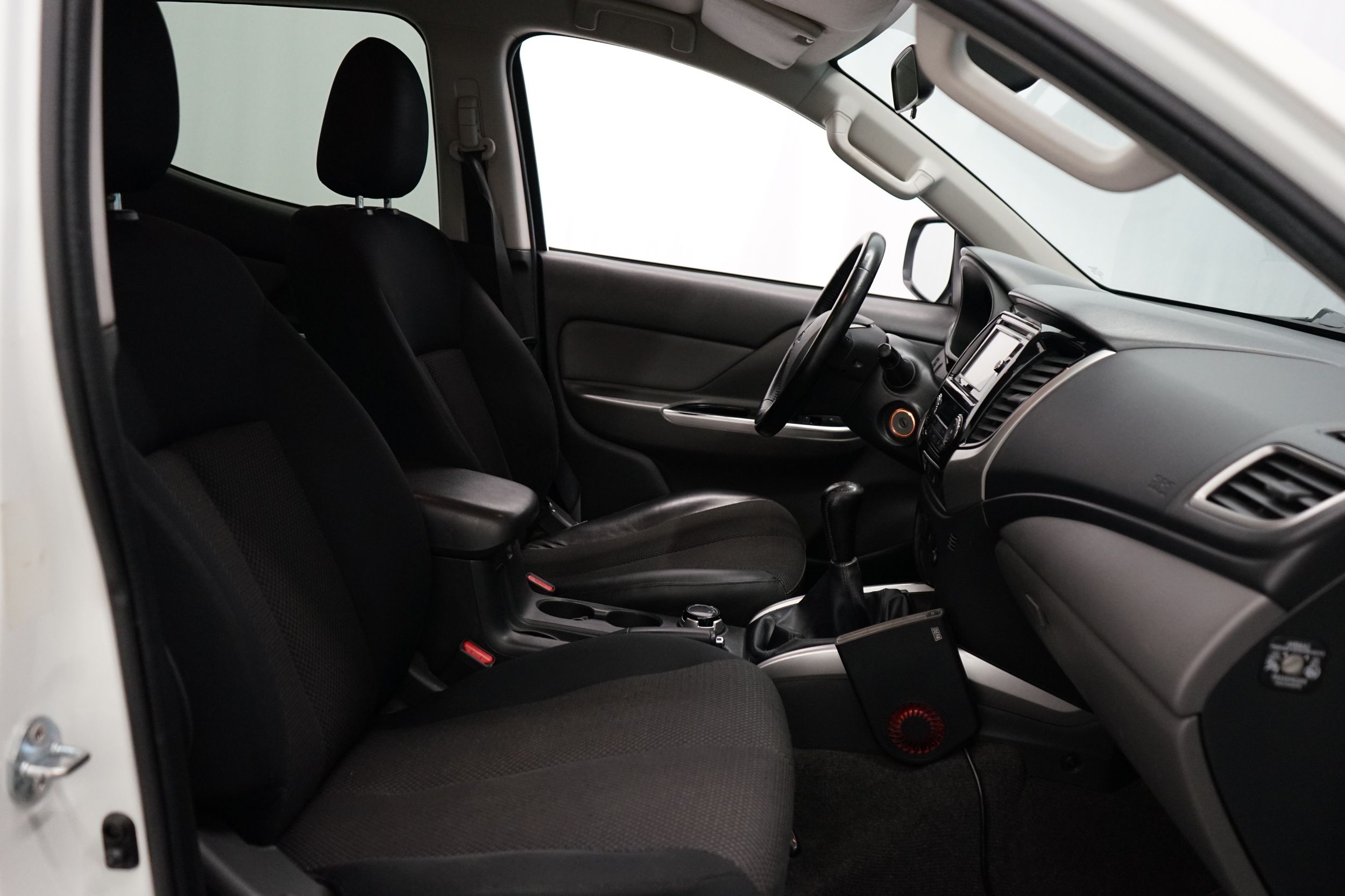 Mitsubishi L200 2015