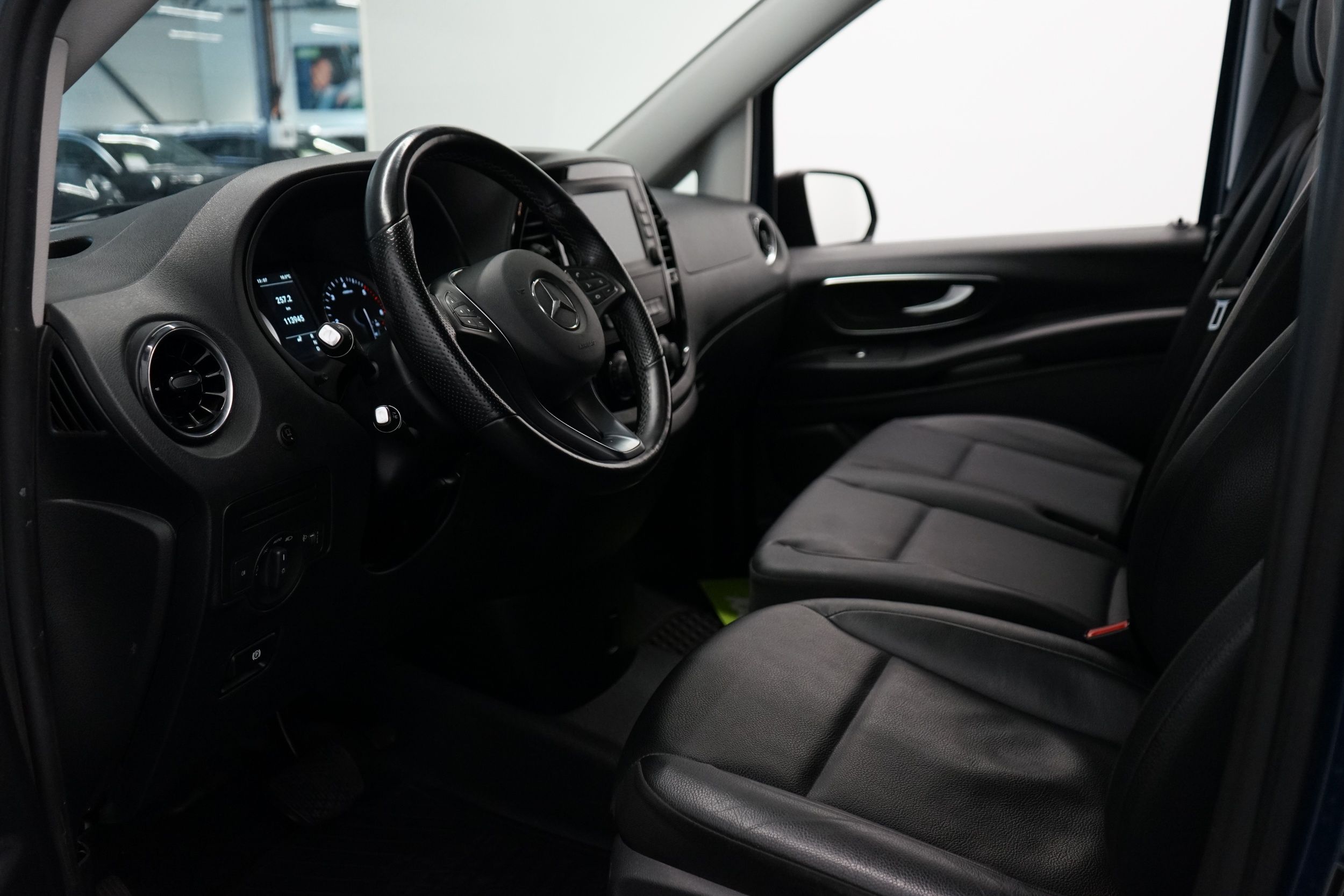 Mercedes-Benz Vito 2023
