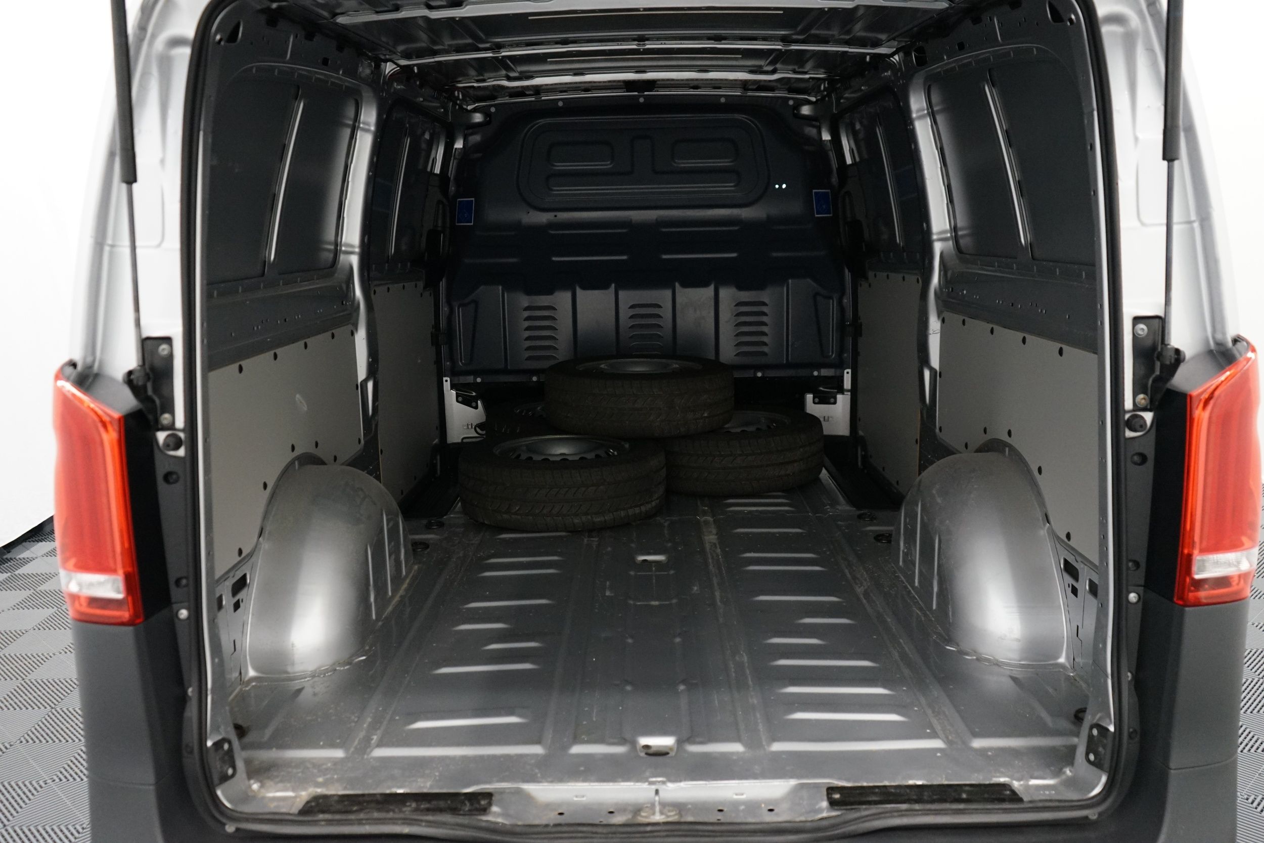 Mercedes-Benz Vito 2023