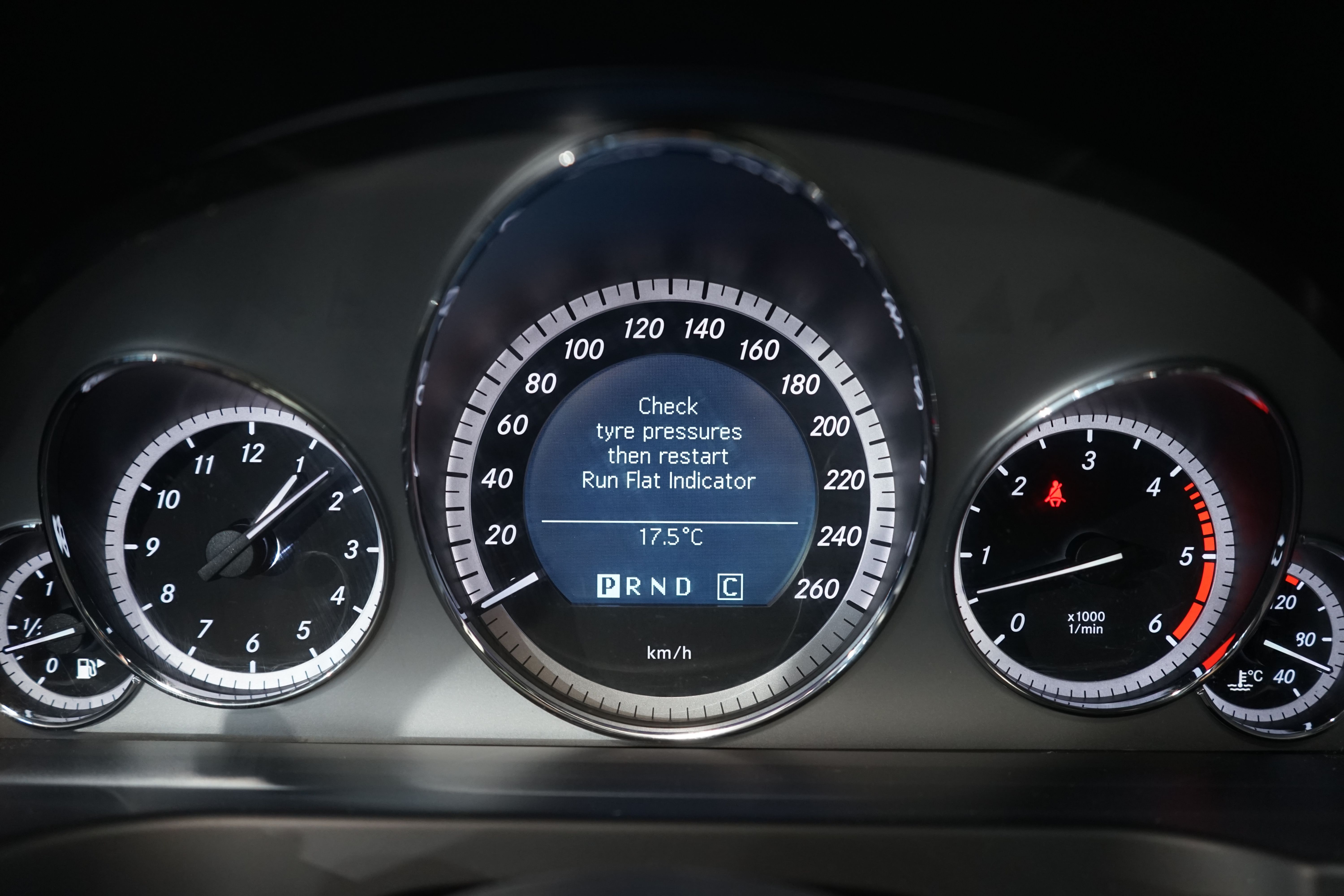 Mercedes-Benz E 2010