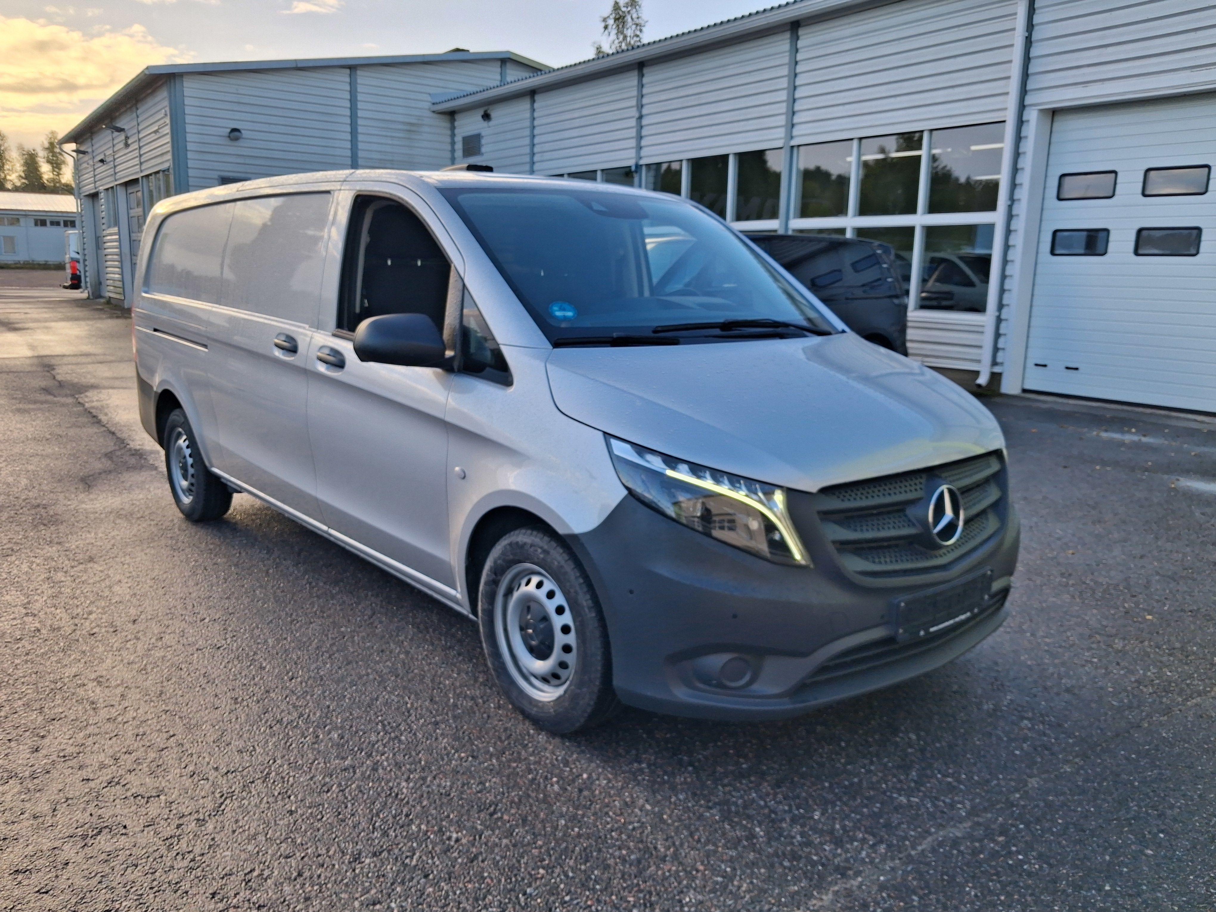 Mercedes-Benz Vito 2023