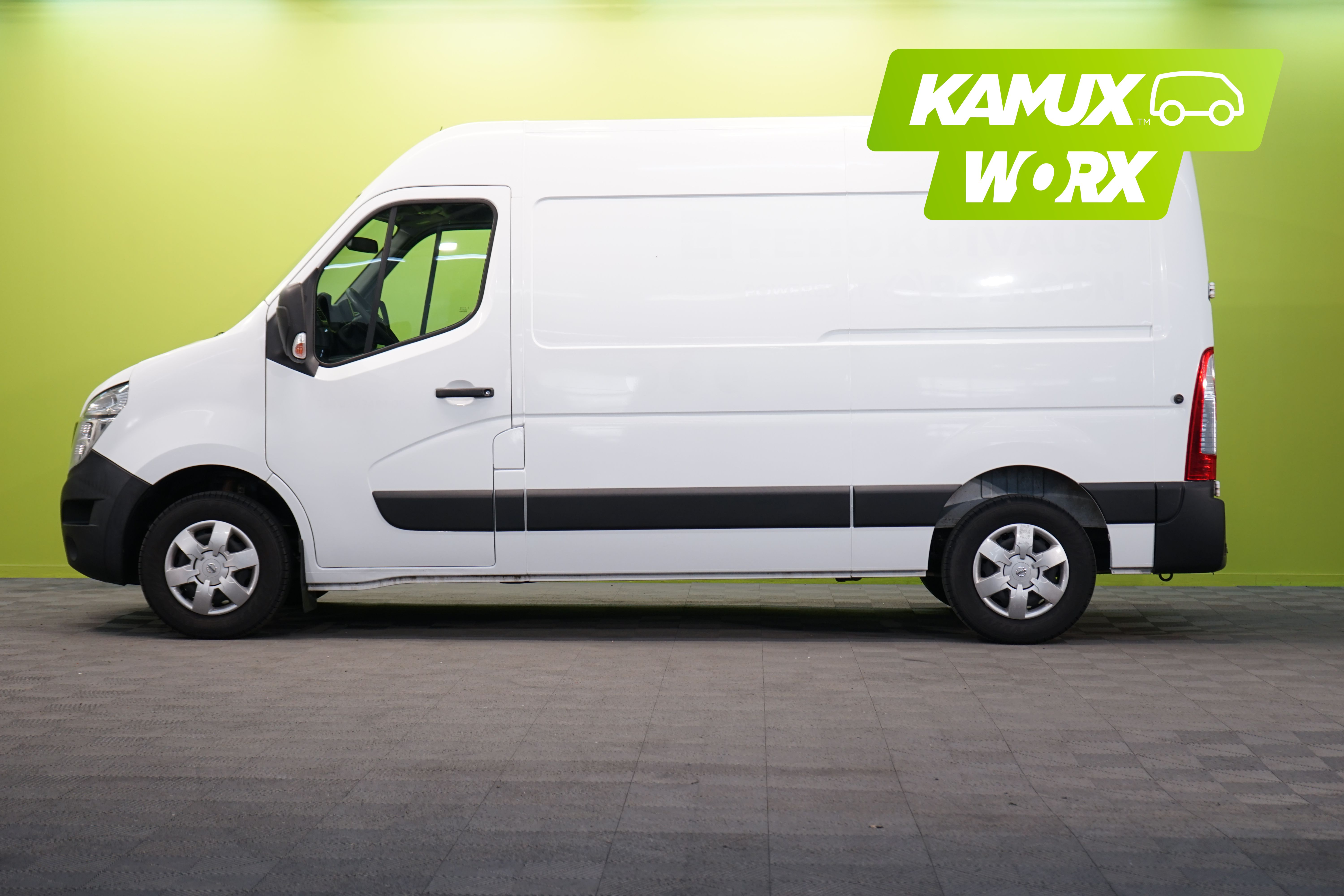 Nissan NV400 2021