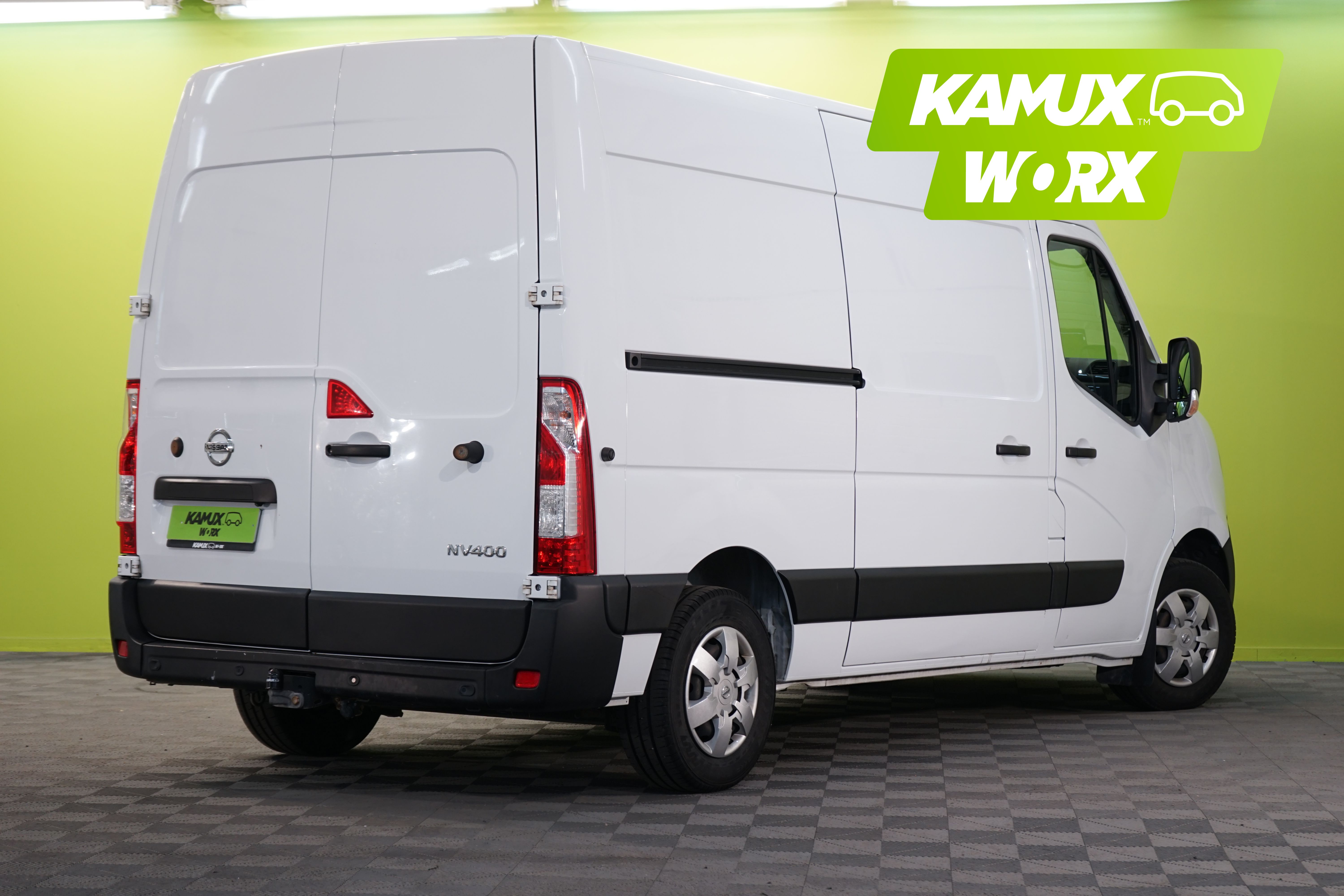 Nissan NV400 2021
