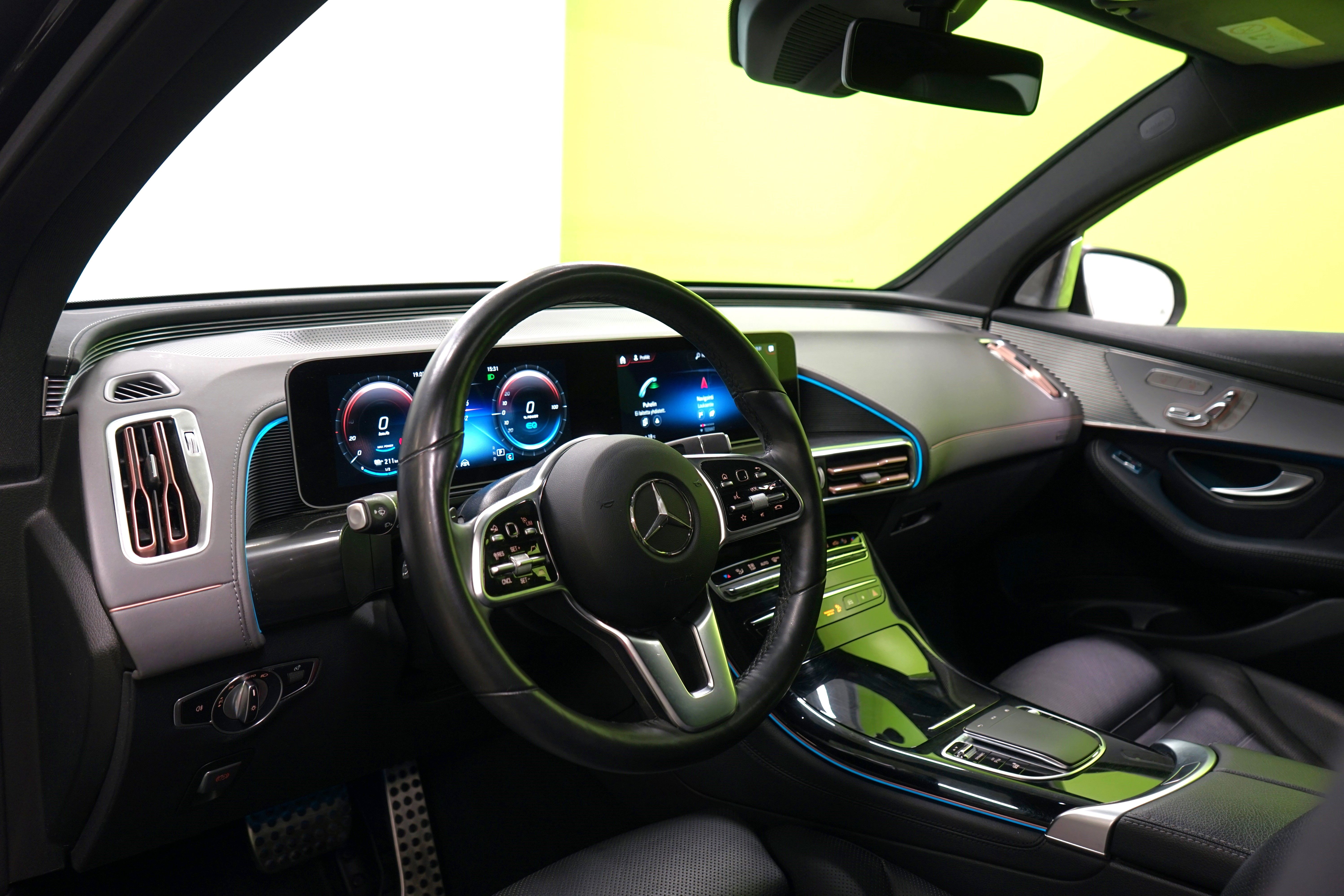 Mercedes-Benz EQC 2020