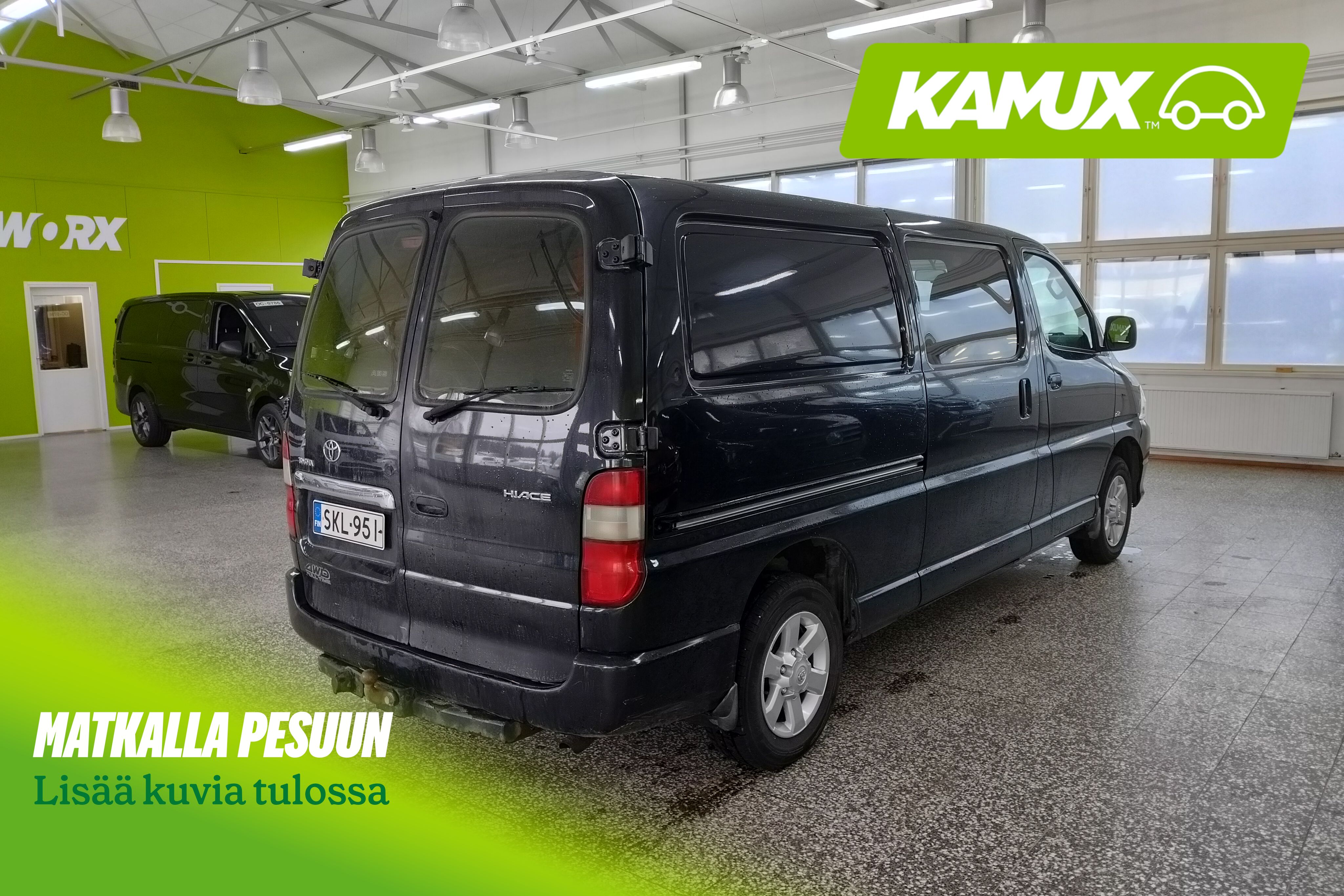 Toyota Hiace 2010
