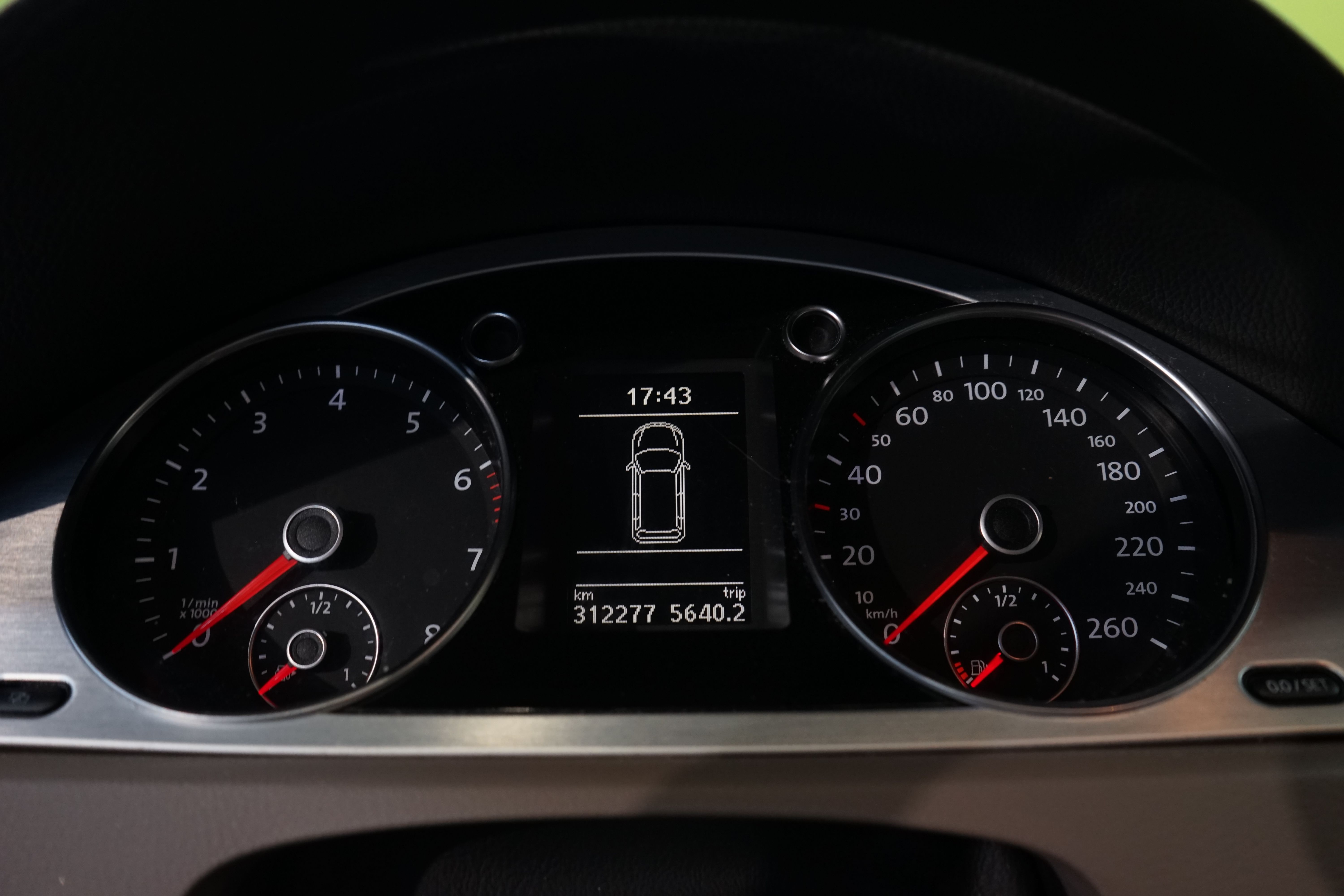 Volkswagen Passat 2010