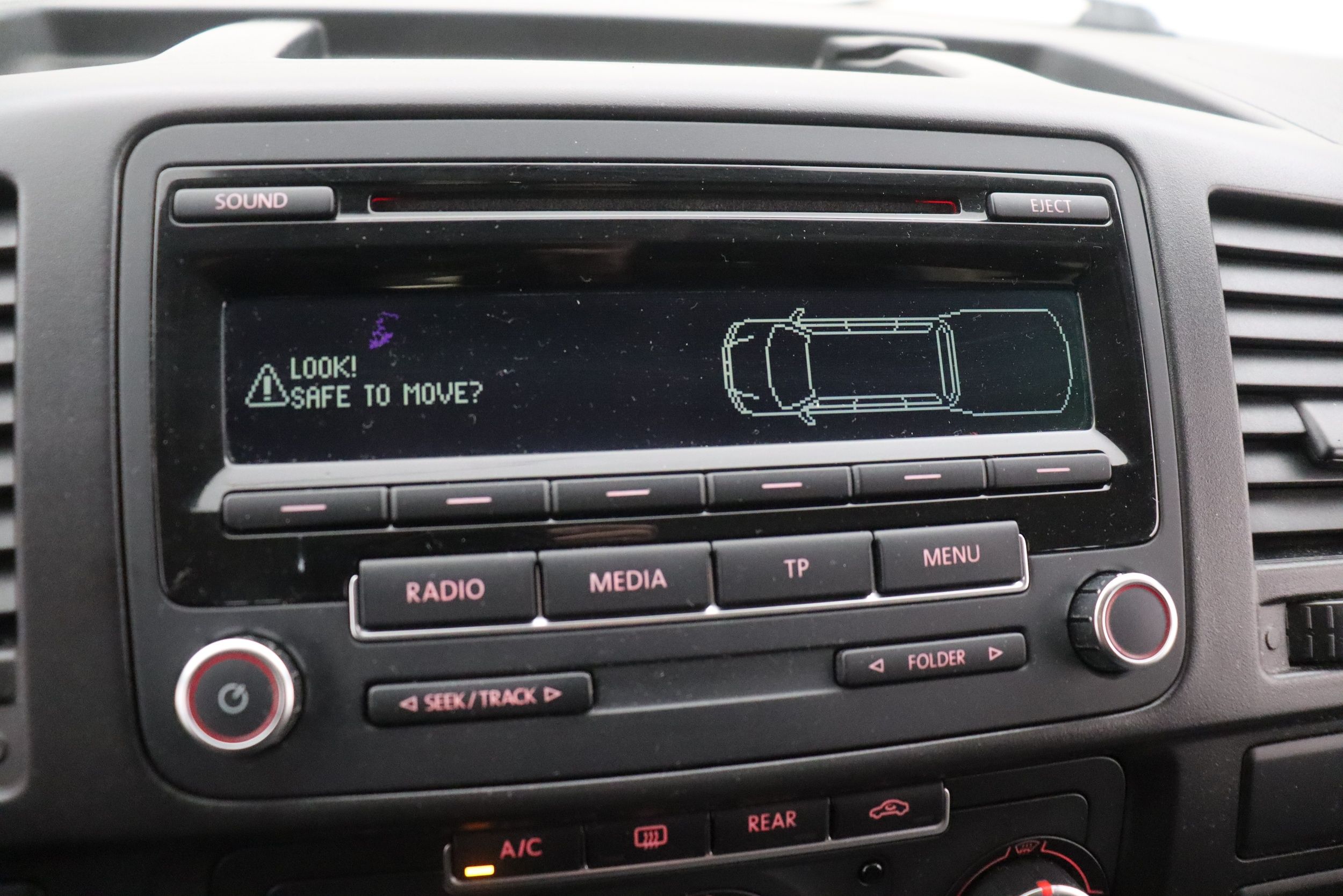 Volkswagen Caravelle 2012