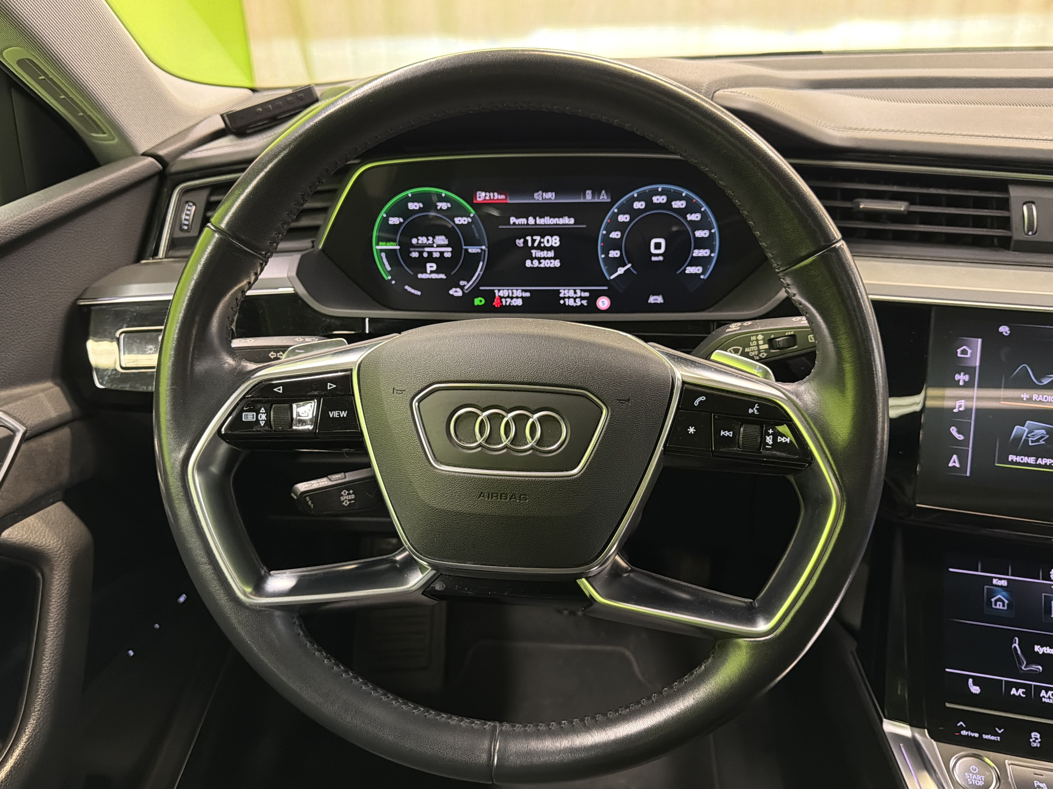 Audi e-tron 2019
