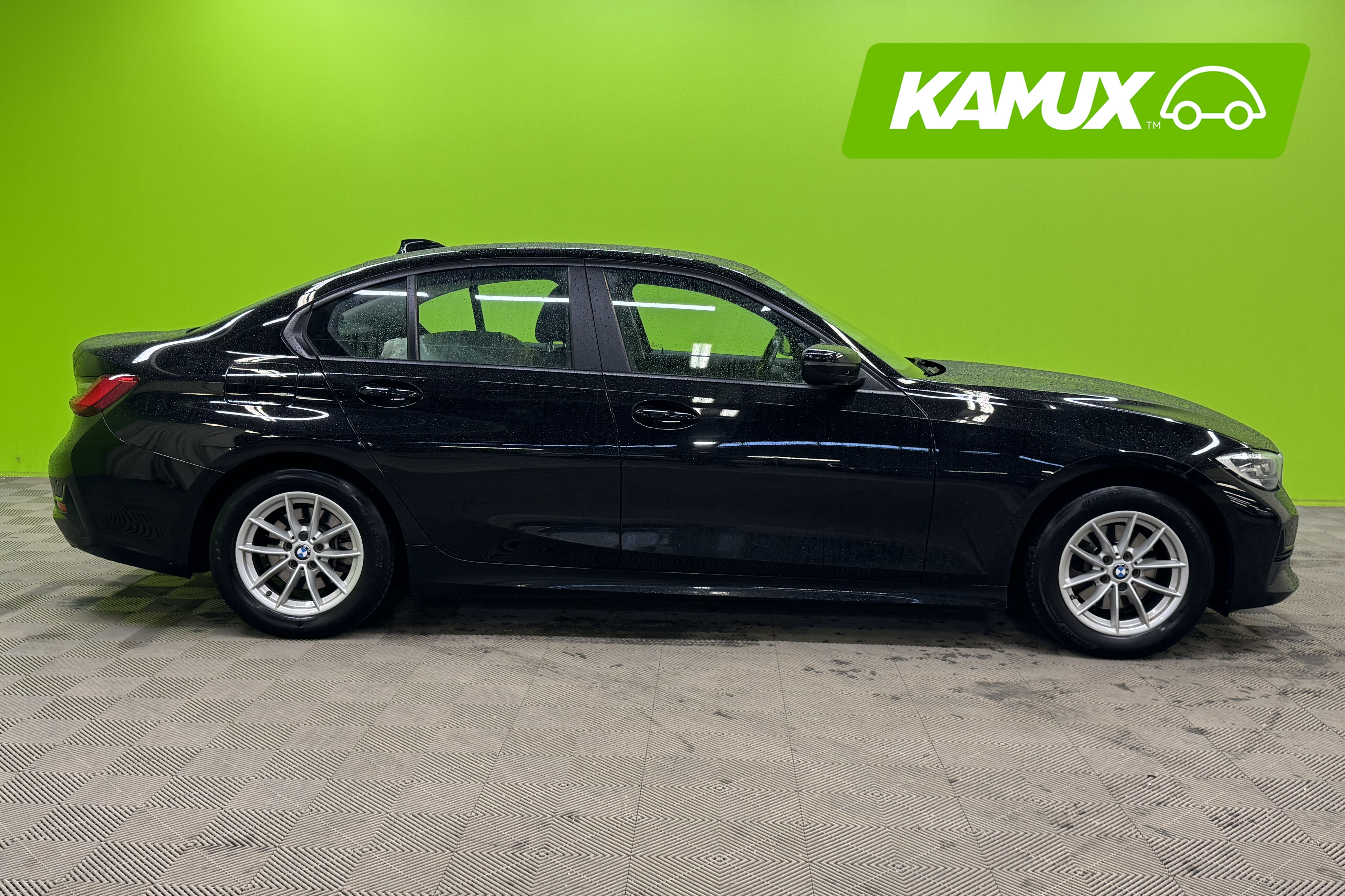 BMW 320 2019