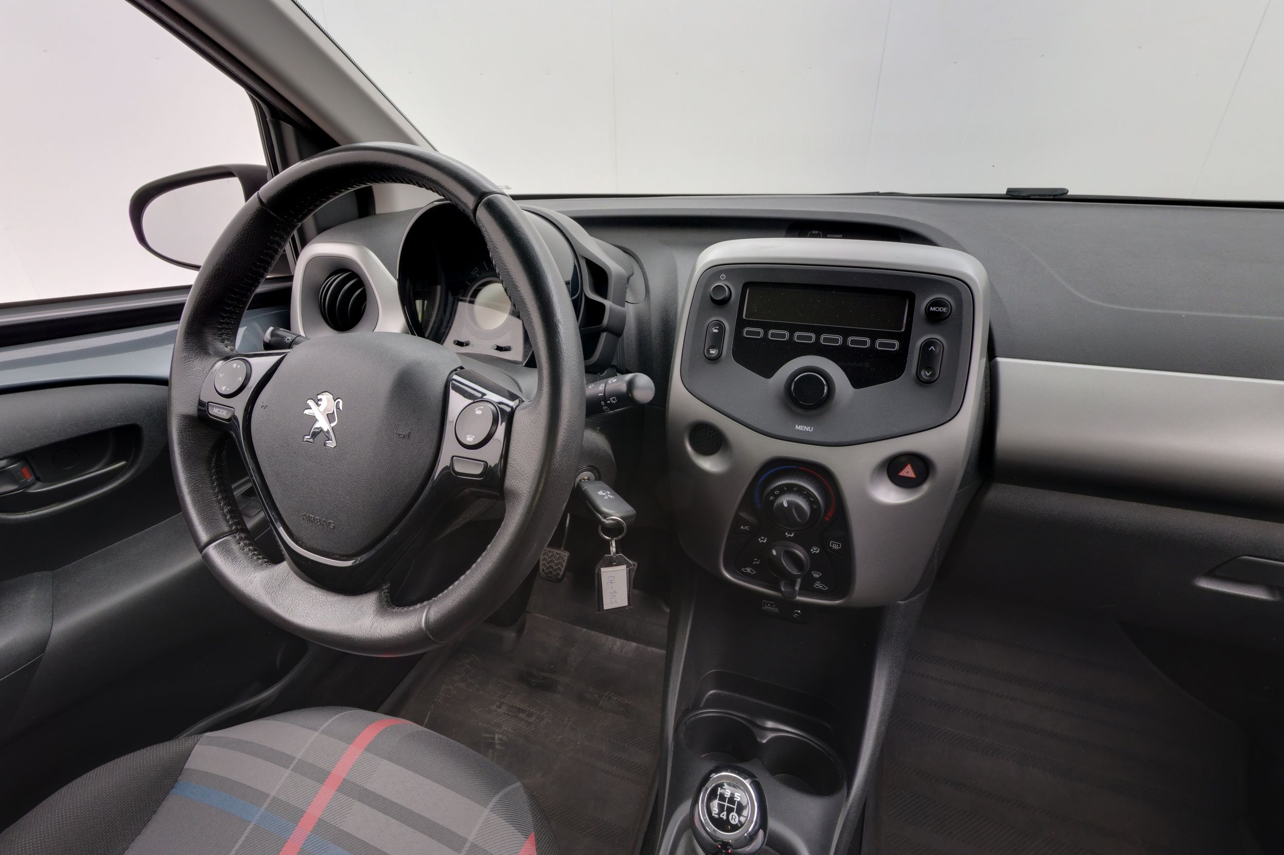 Peugeot 108 2015