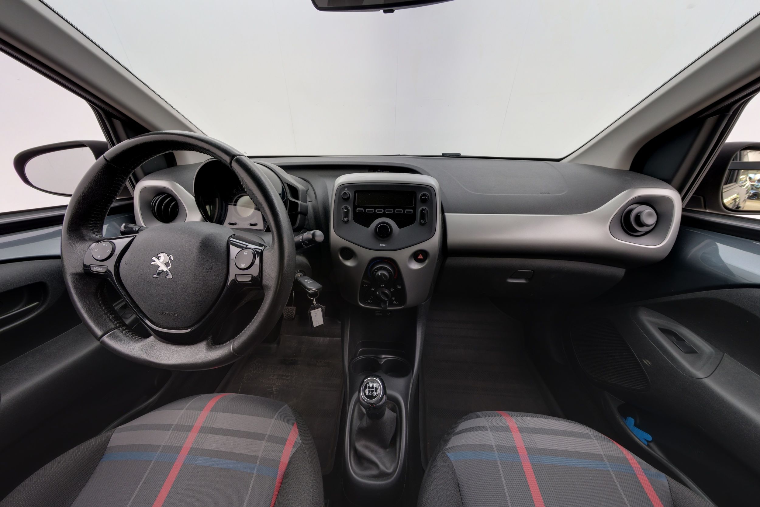 Peugeot 108 2015