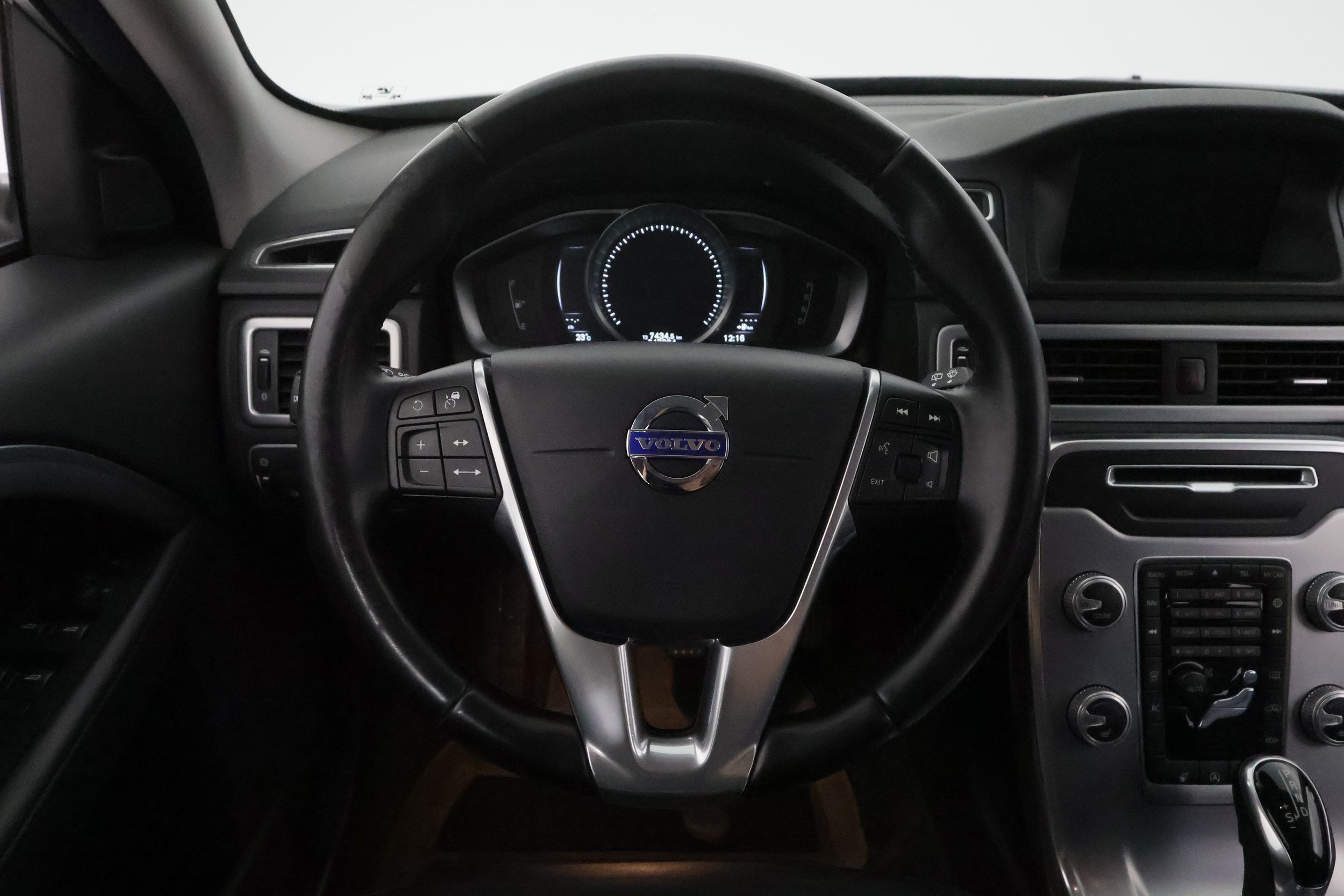 Volvo V70 2016