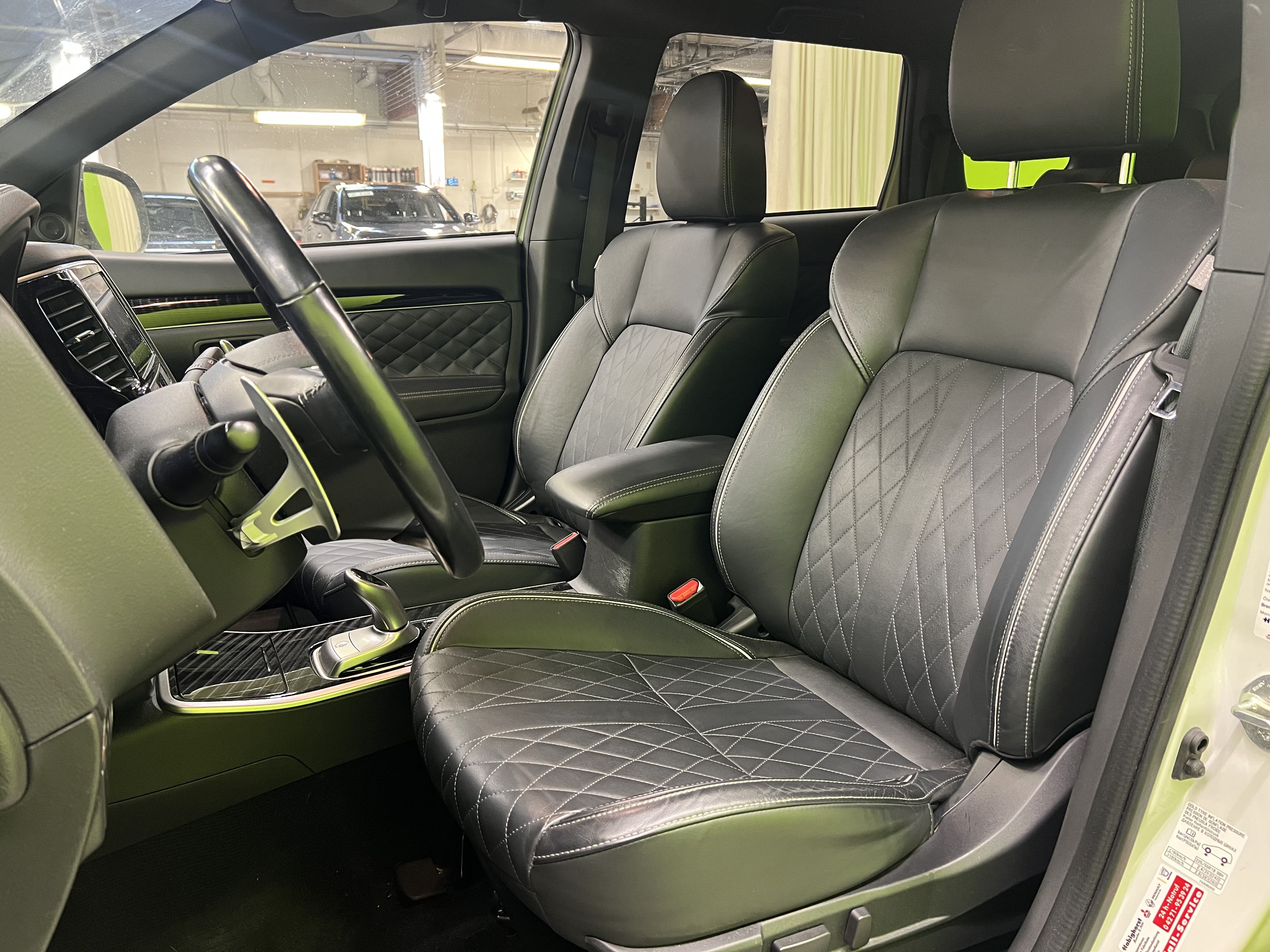 Mitsubishi Outlander PHEV 2019