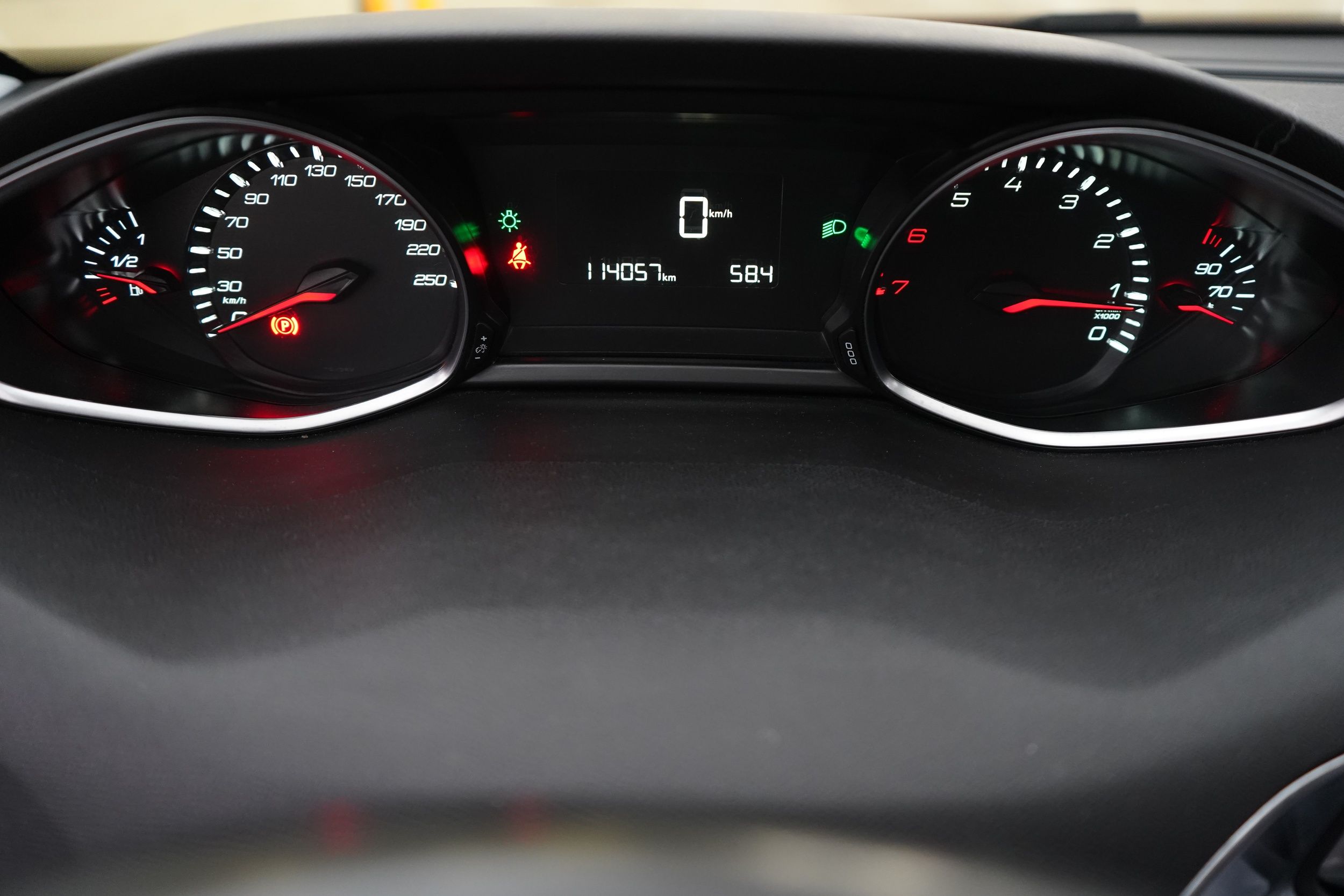 Peugeot 308 2016