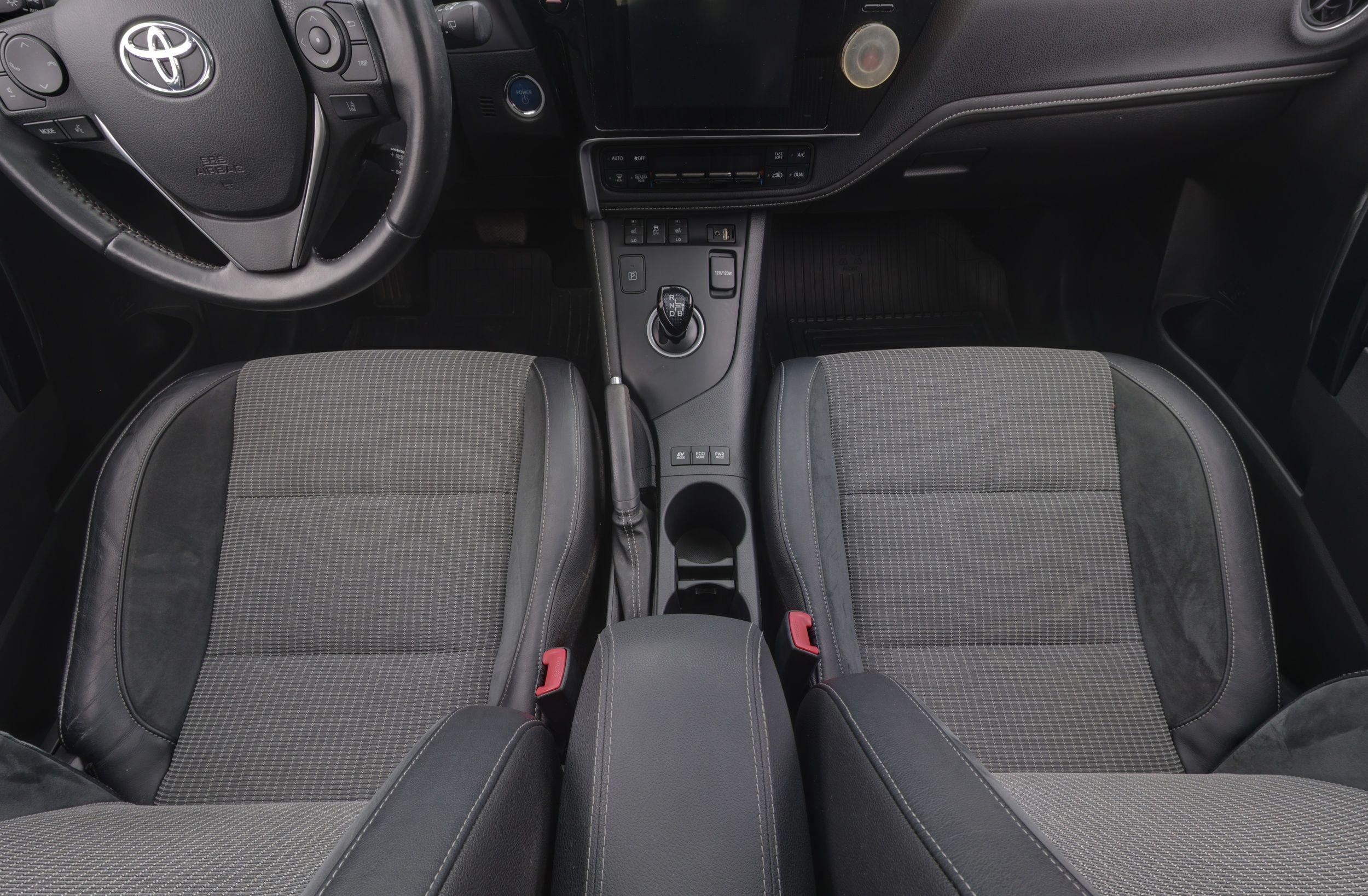 Toyota Auris 2016