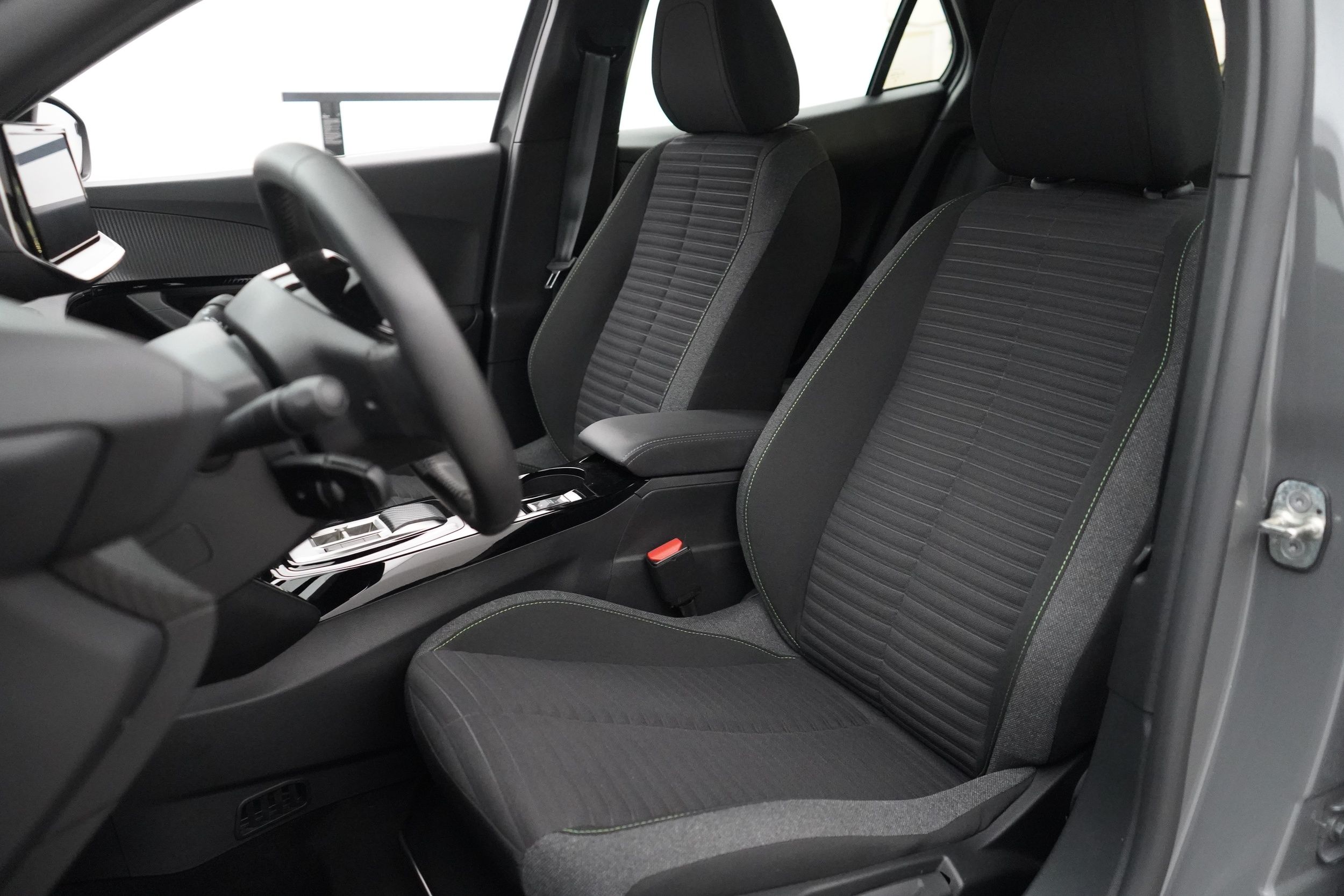 Peugeot e-2008 2024