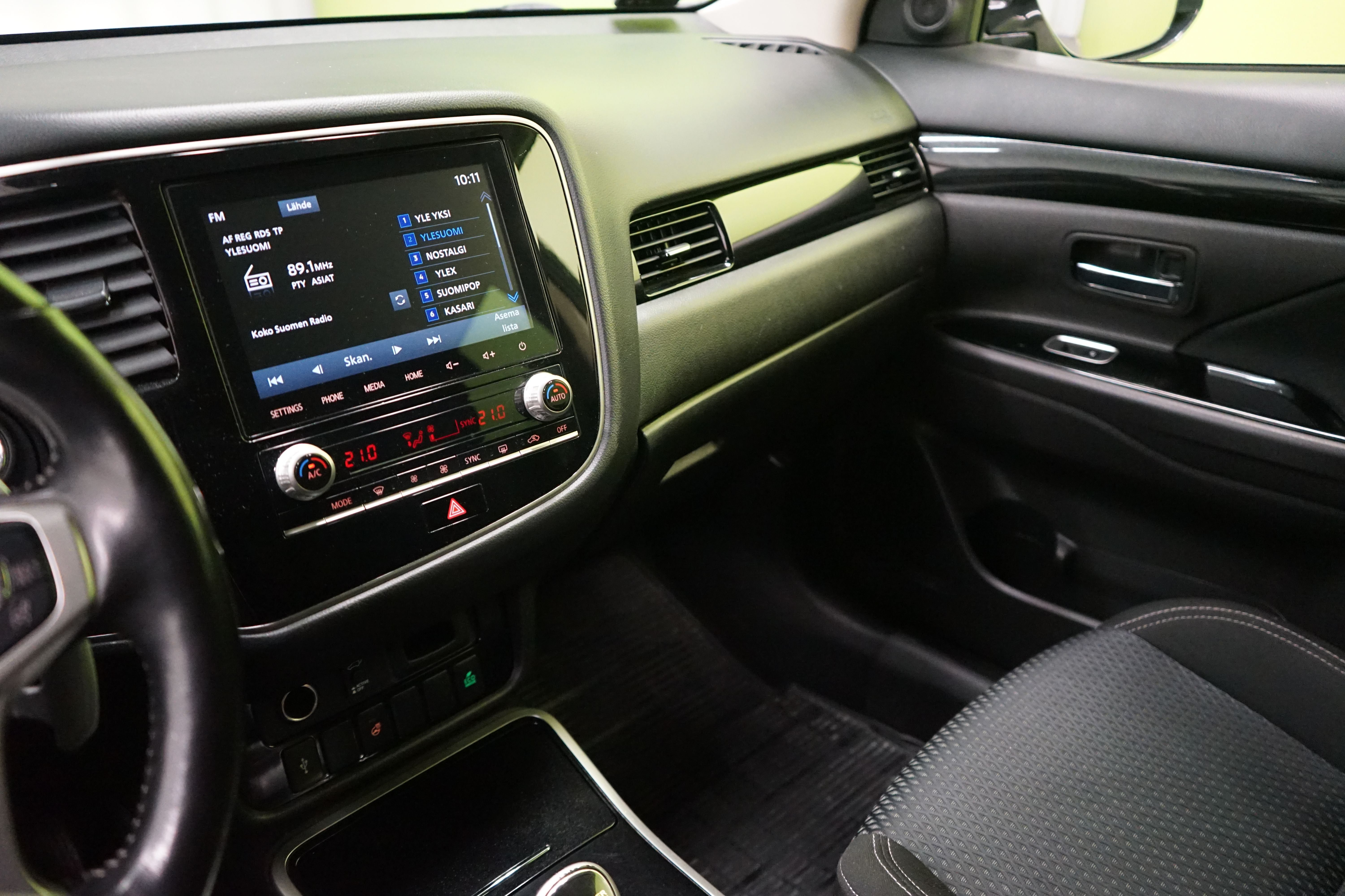 Mitsubishi Outlander PHEV 2020