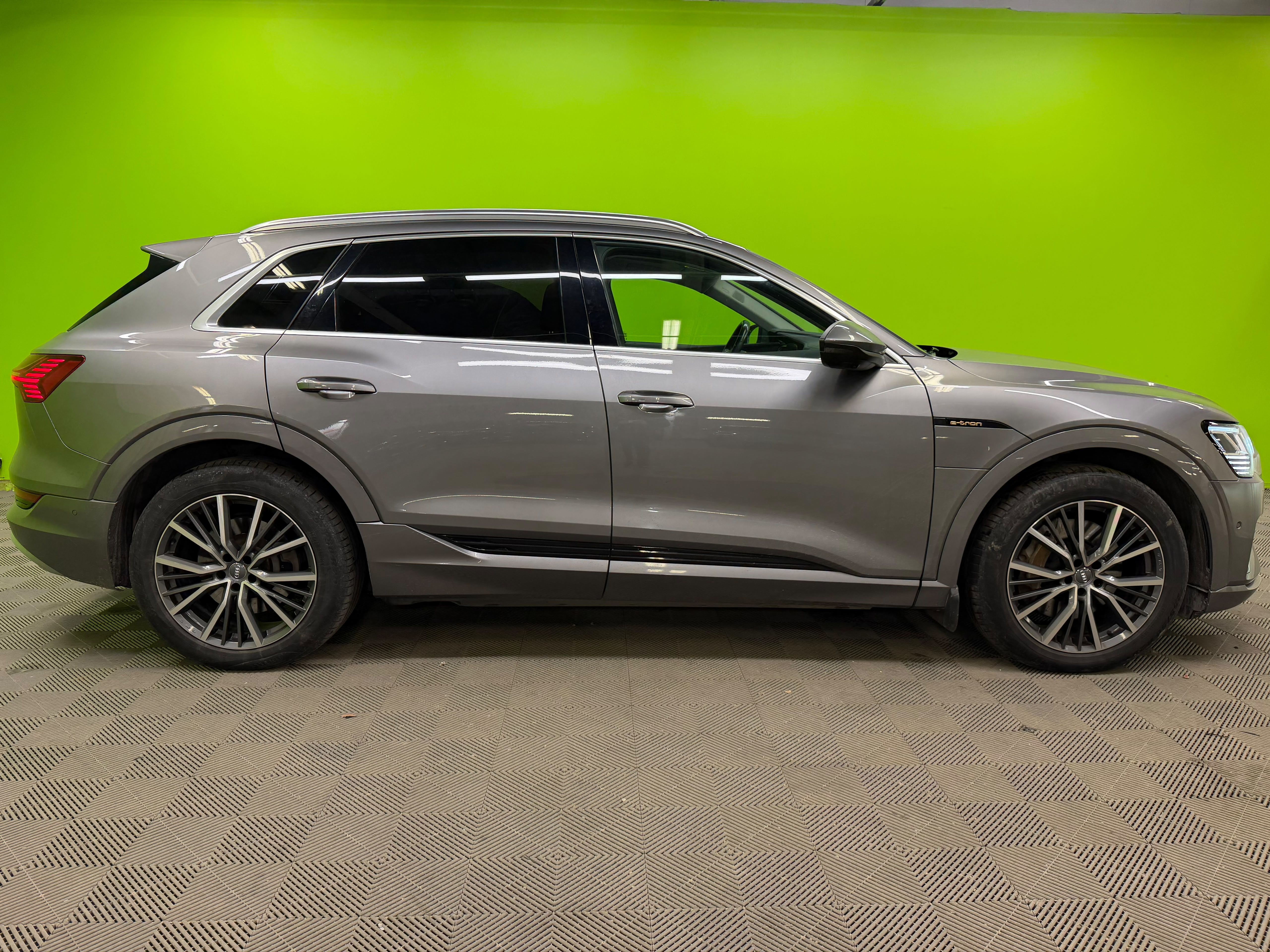 Audi e-tron 2020