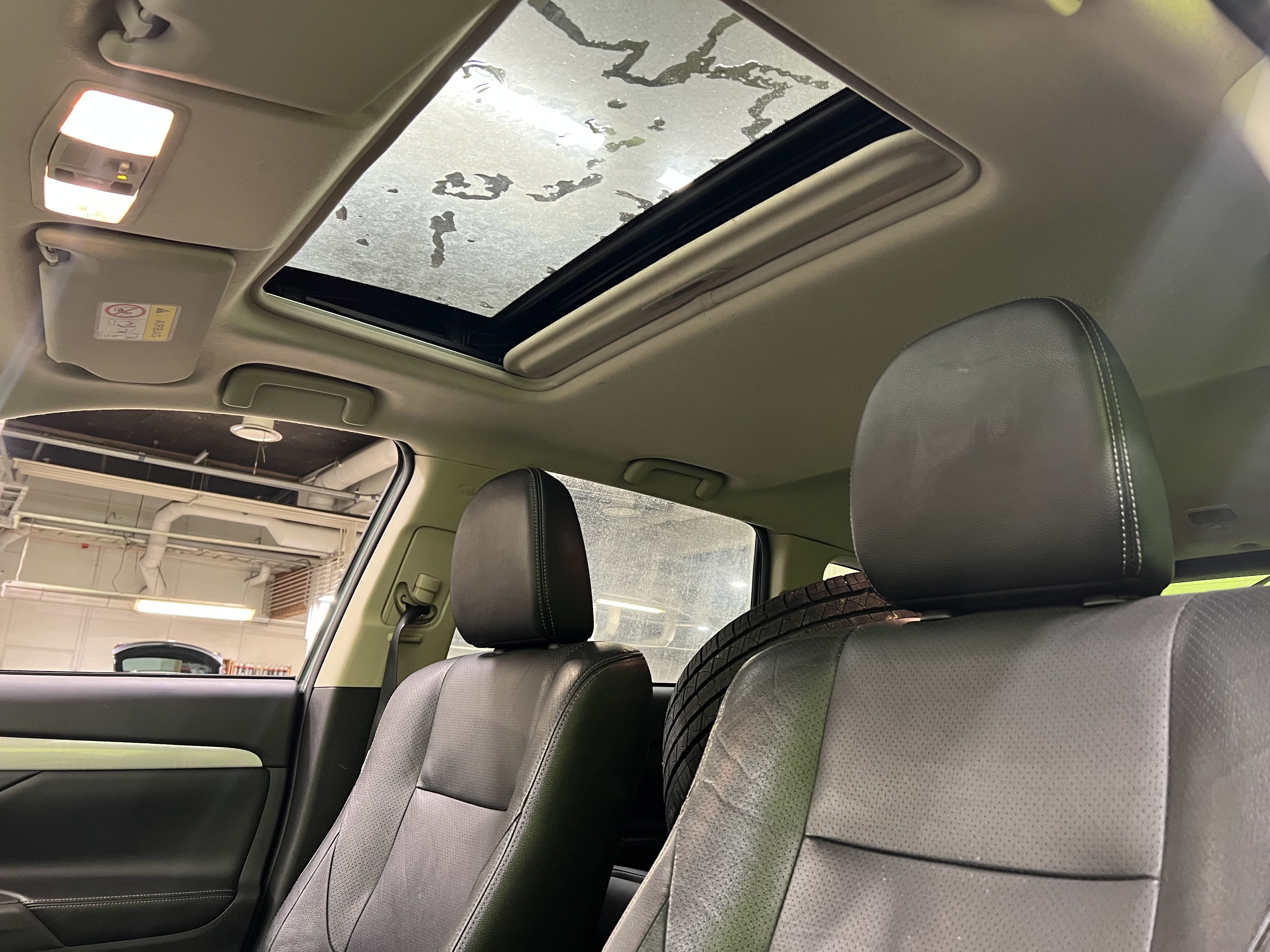 Mitsubishi Outlander PHEV 2014