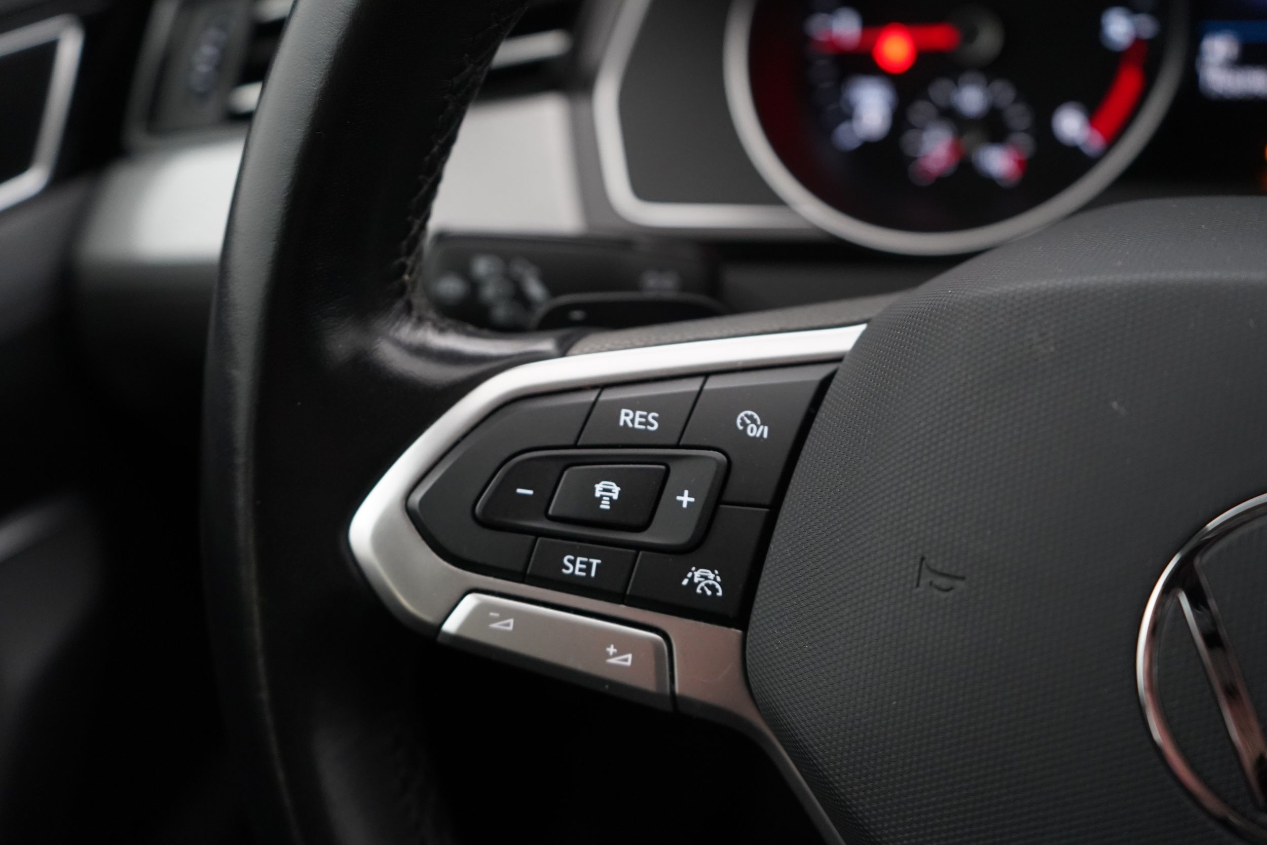 Volkswagen Passat 2023