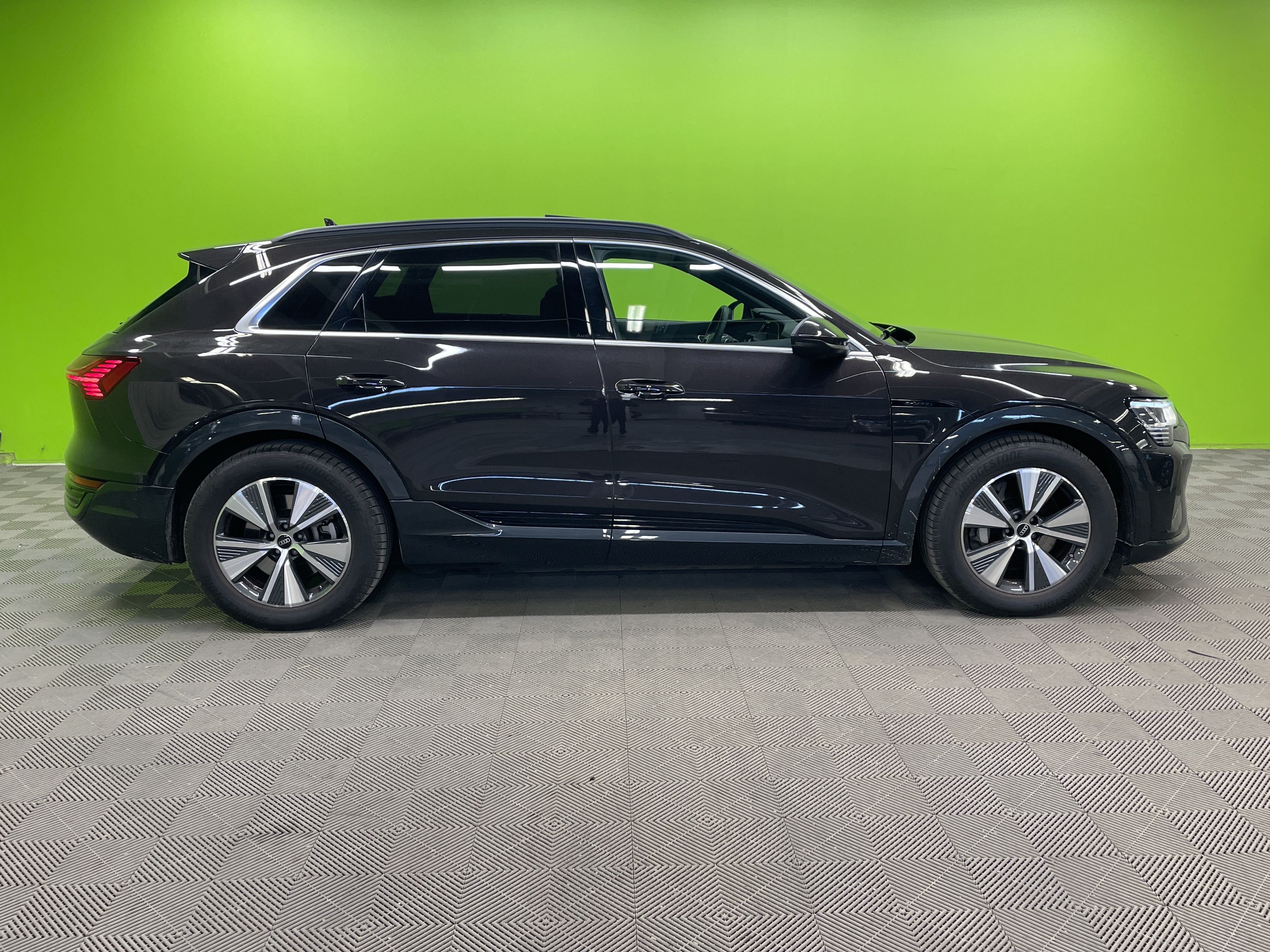 Audi Q8 e-tron 2024