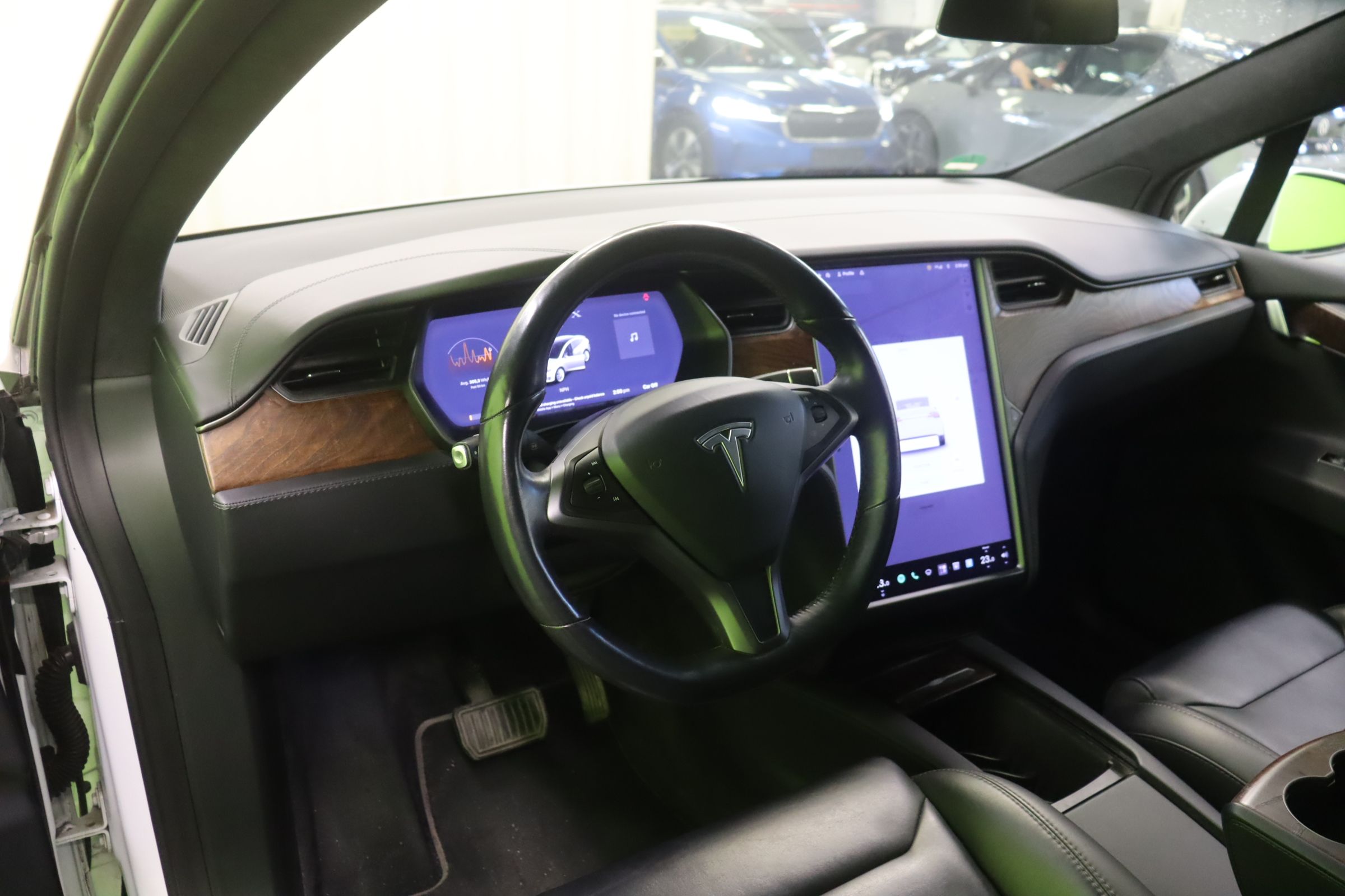 Tesla Model X 2020