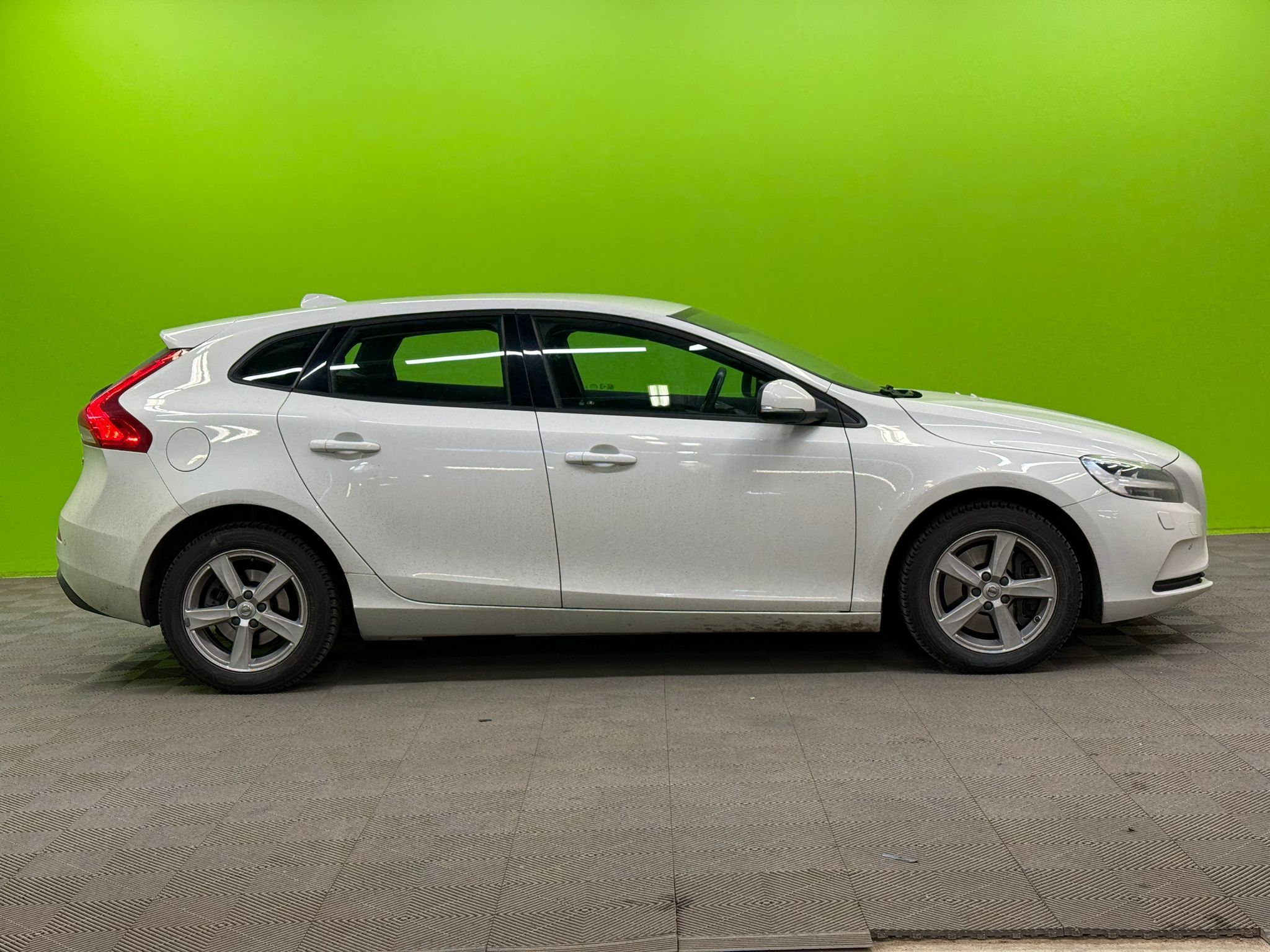 Volvo V40 2018