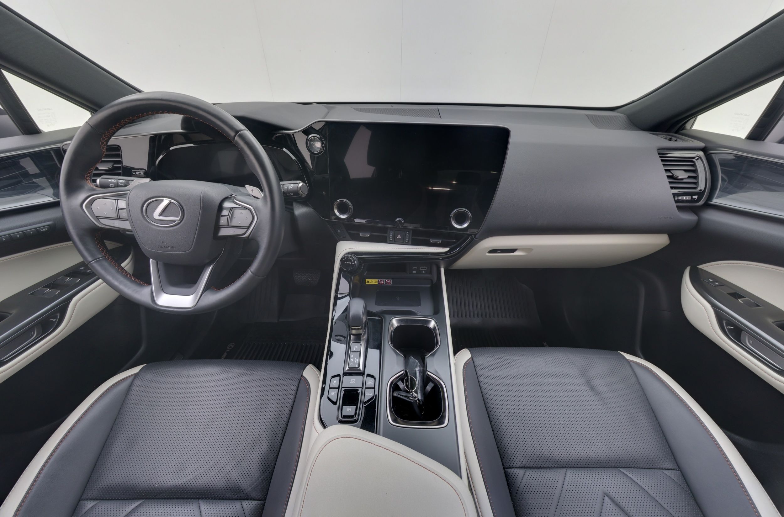 Lexus NX 2024